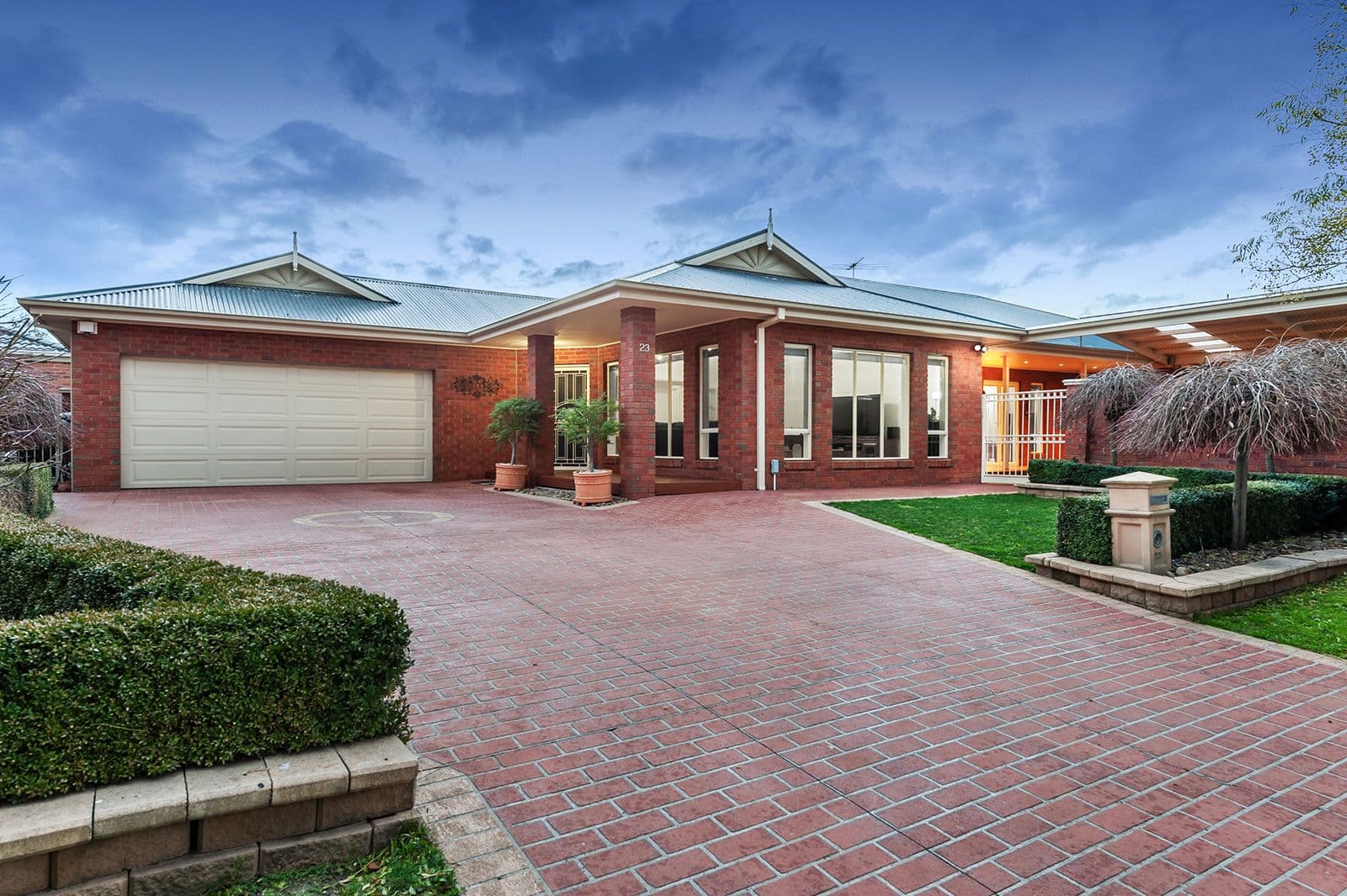 23 Kings Glen, Craigieburn VIC 3064, Craigieburn - Image 1