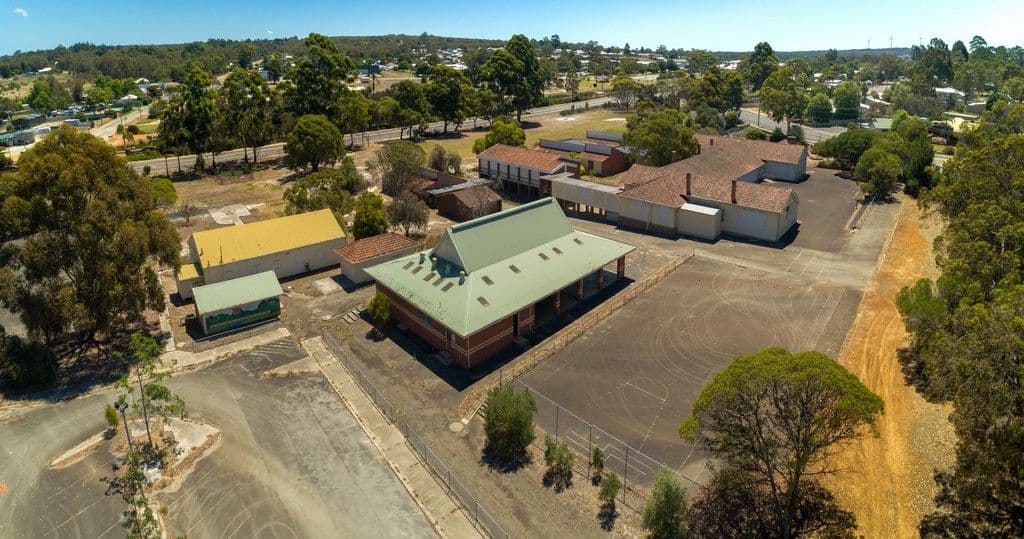 12 Oatlands Road, Mount Barker WA 6324, Mount Barker - Thumbnail 2
