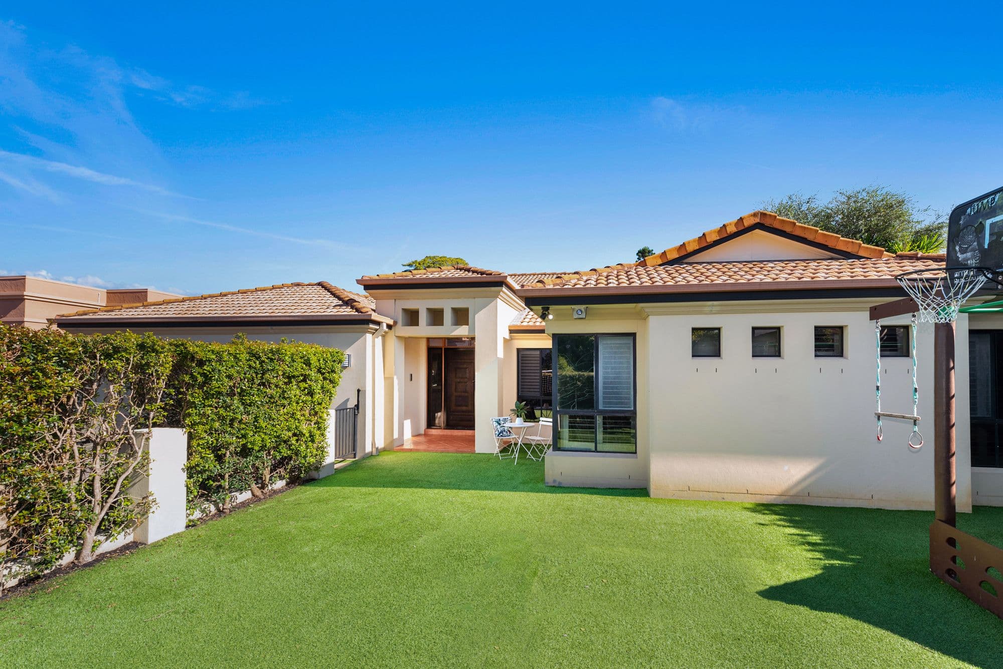 6 Pacific Close, Carindale QLD 4152, Carindale - Image 1