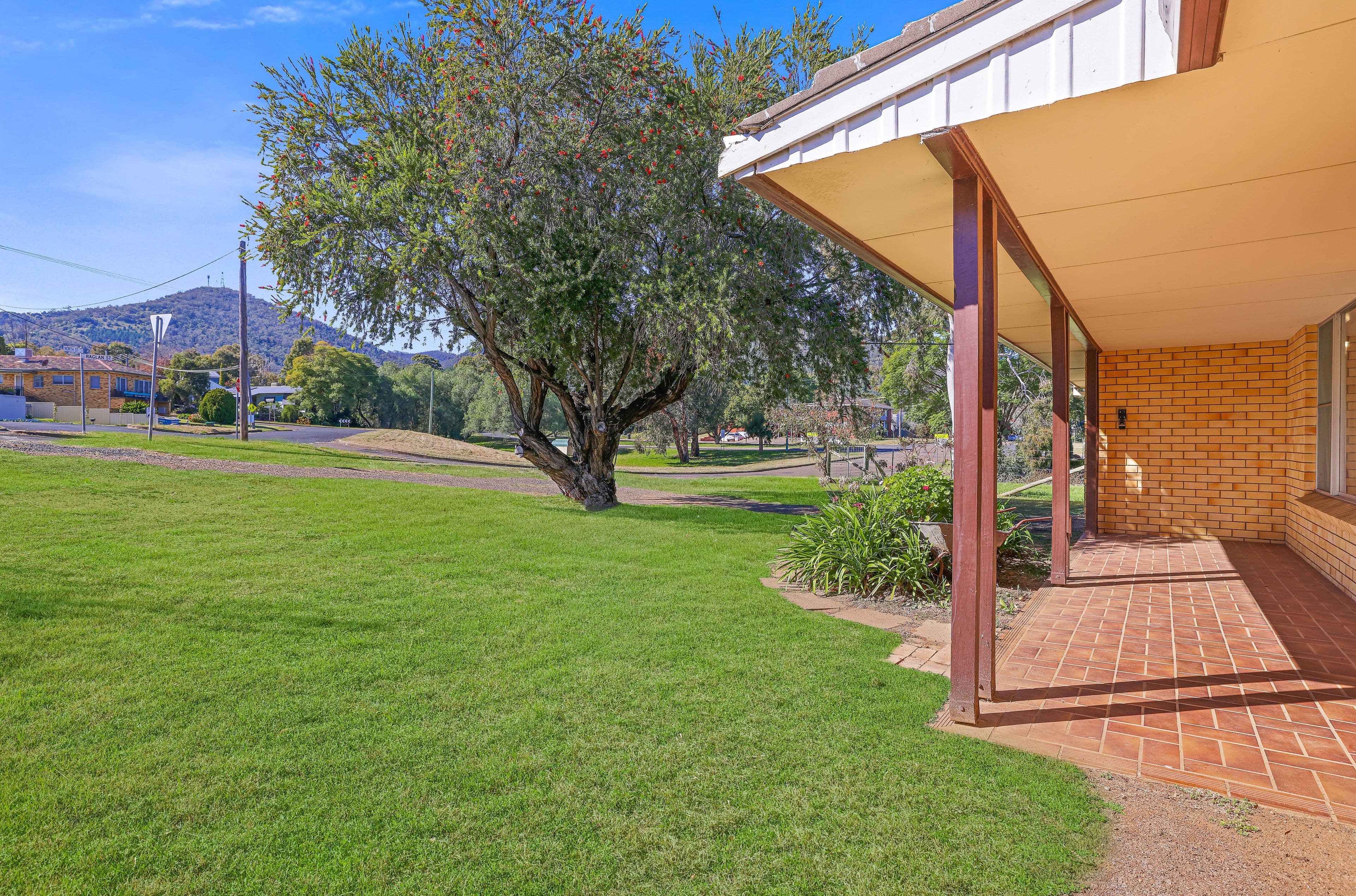 1 Raglan Street, Tamworth NSW 2340, Tamworth - Thumbnail 2