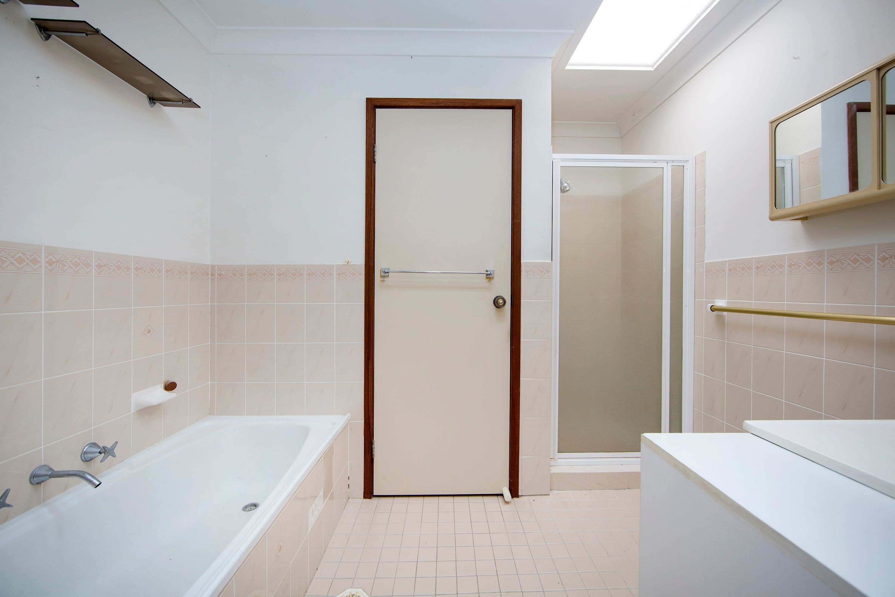 17 Glading Close, Lake Haven - Thumbnail 6