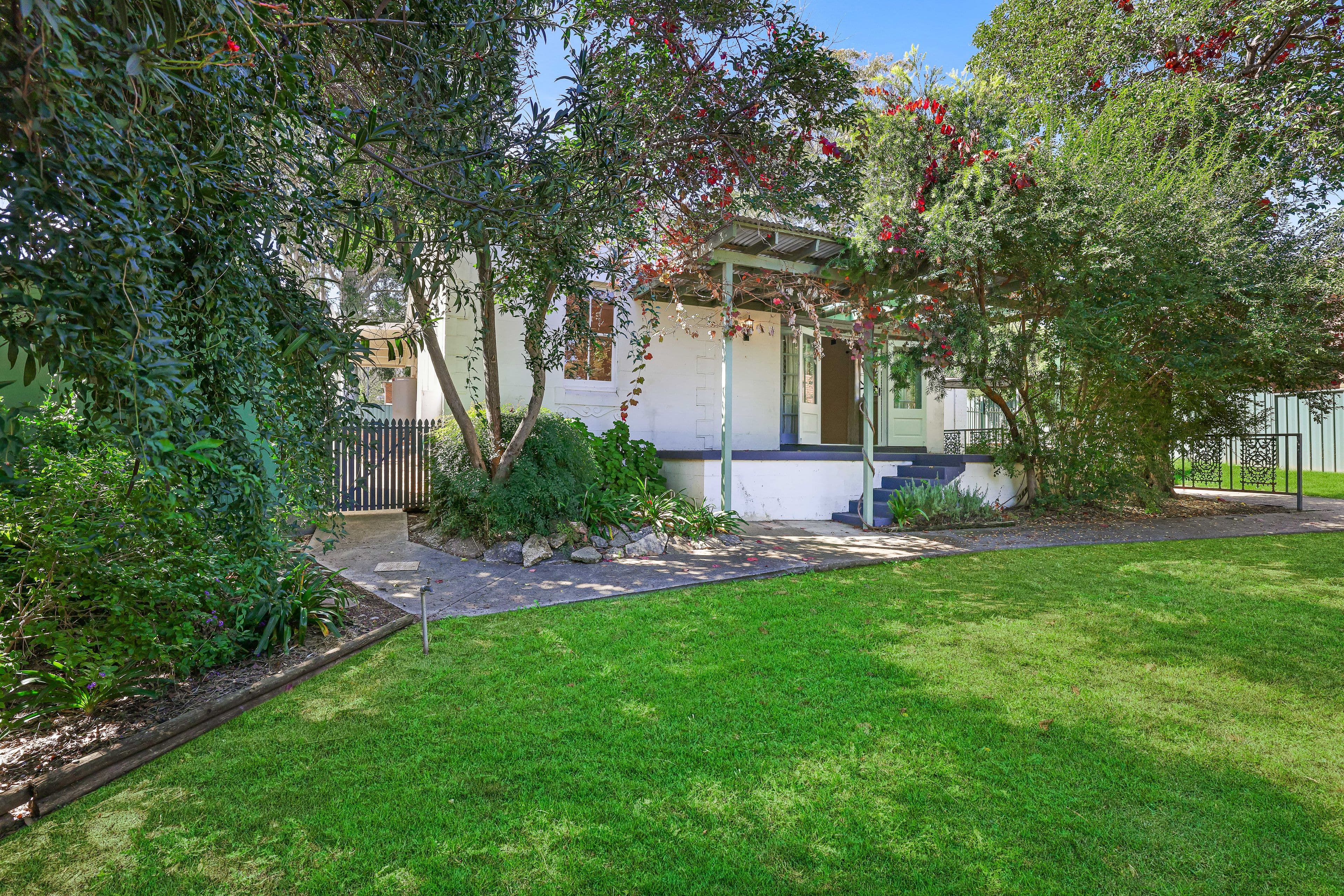 52 Dowell Avenue, Tamworth NSW 2340, Tamworth - Image 1
