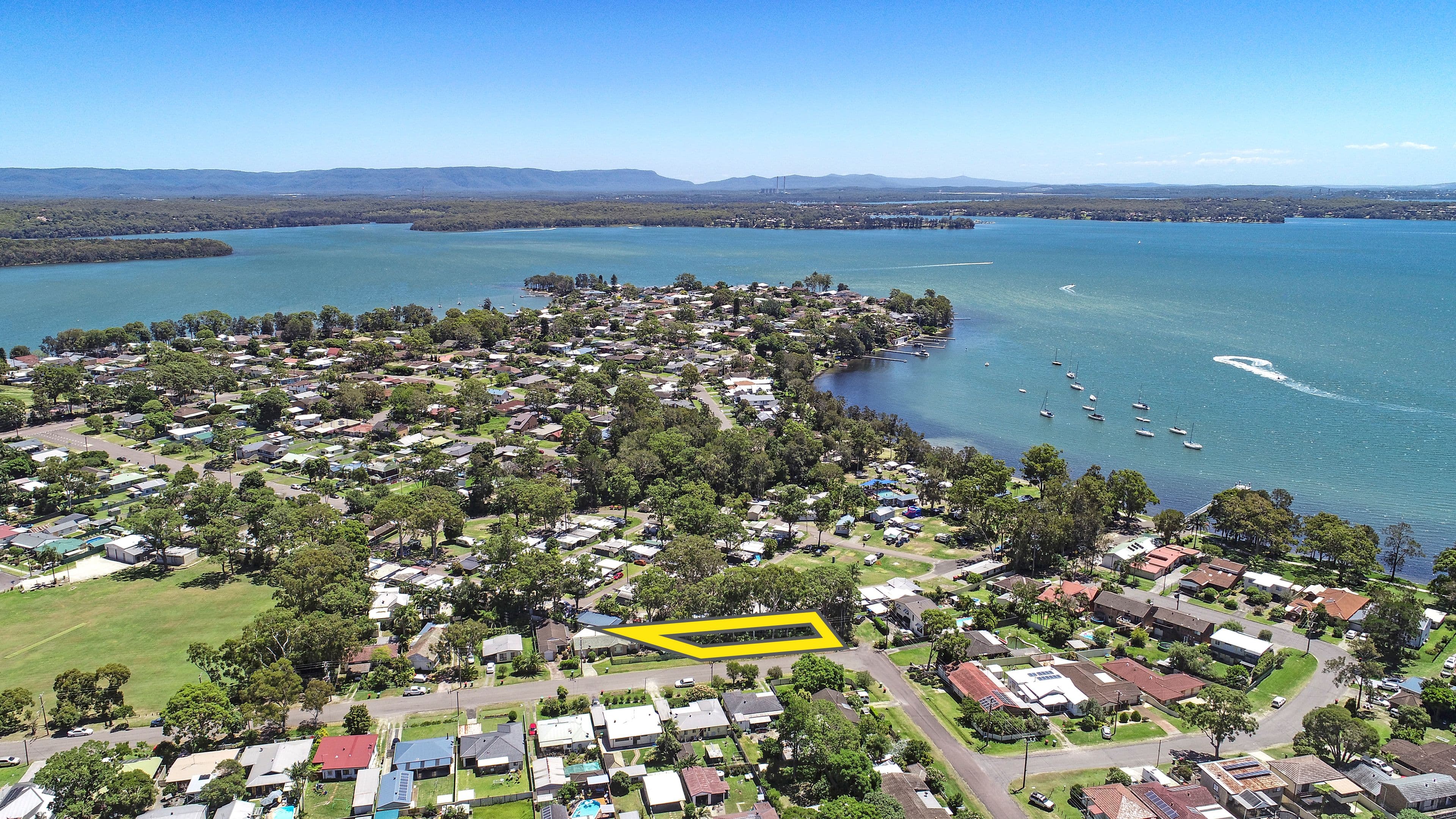 18W Dunvegan Street, Mannering Park NSW 2259, Mannering Park - Image 1