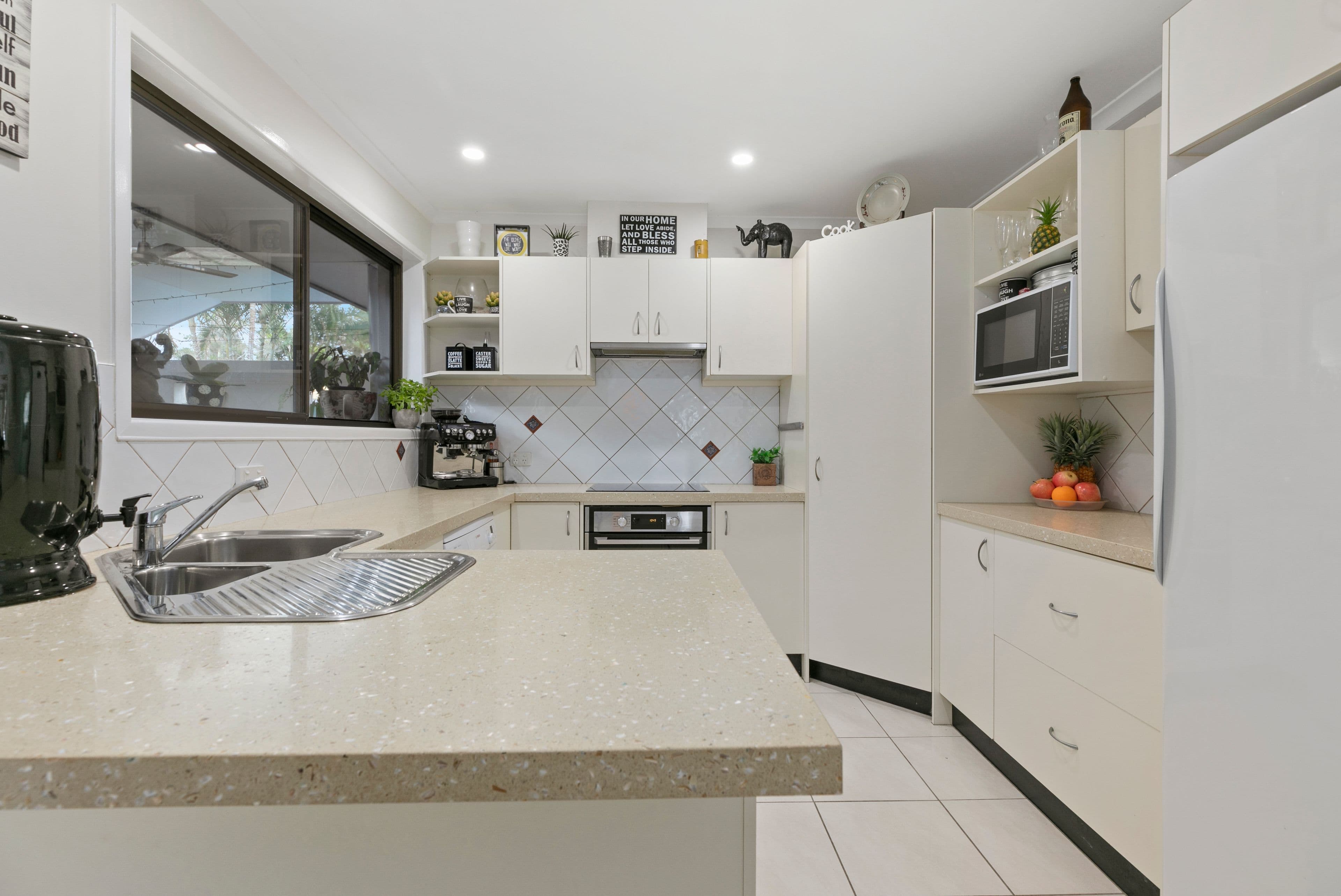 21 Dame Patti Drive, Sunrise Beach QLD 4567, Sunrise Beach - Thumbnail 8