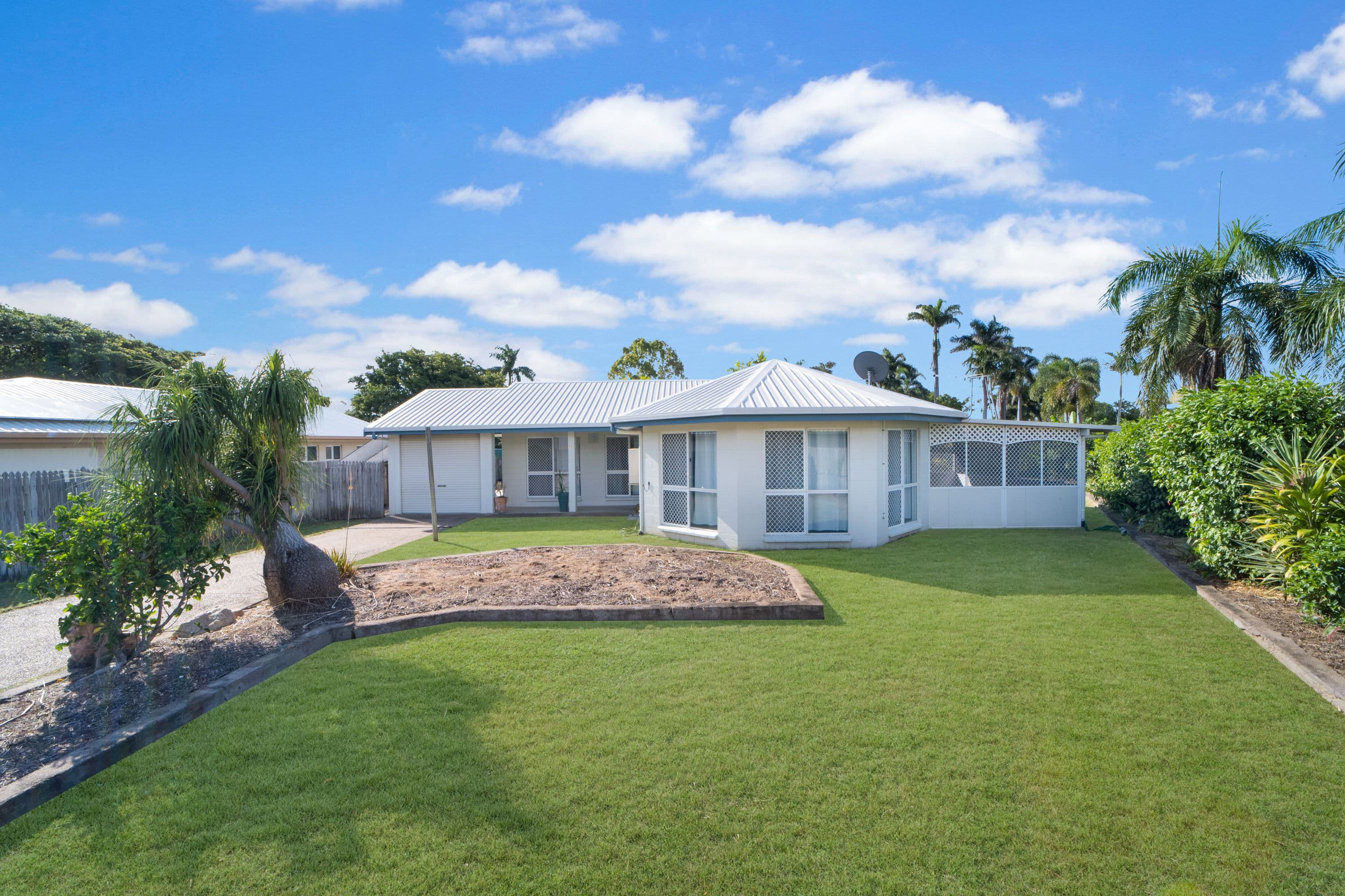 11 Rutherford Street, Wulguru QLD 4811, Wulguru - Image 1