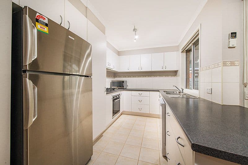 37 Geebung Road, Cranbourne West VIC 3977, Cranbourne West - Thumbnail 3