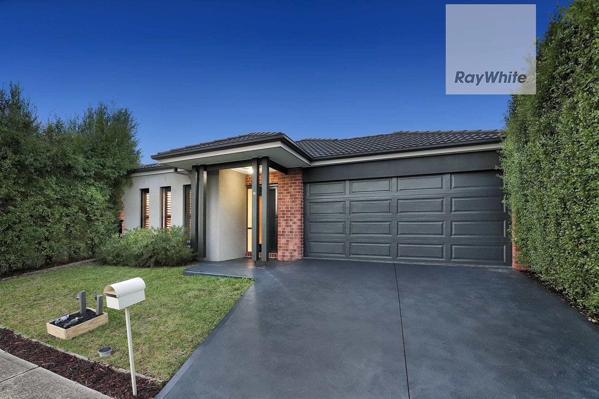 15 Eminence Way, Craigieburn VIC 3064, Craigieburn - Thumbnail 2