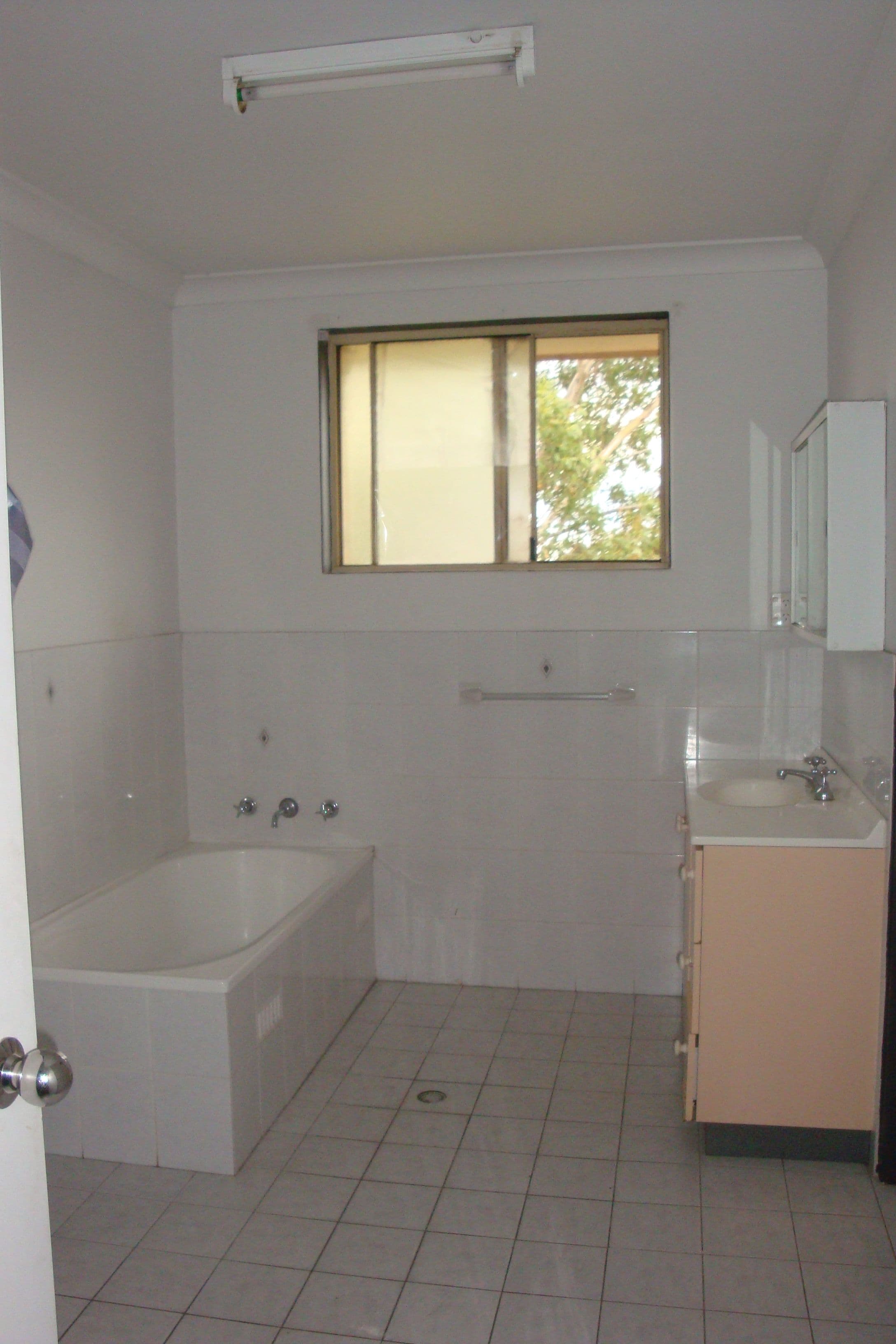 11 Hollydene Crescent, Edensor Park NSW 2176, Edensor Park - Thumbnail 2