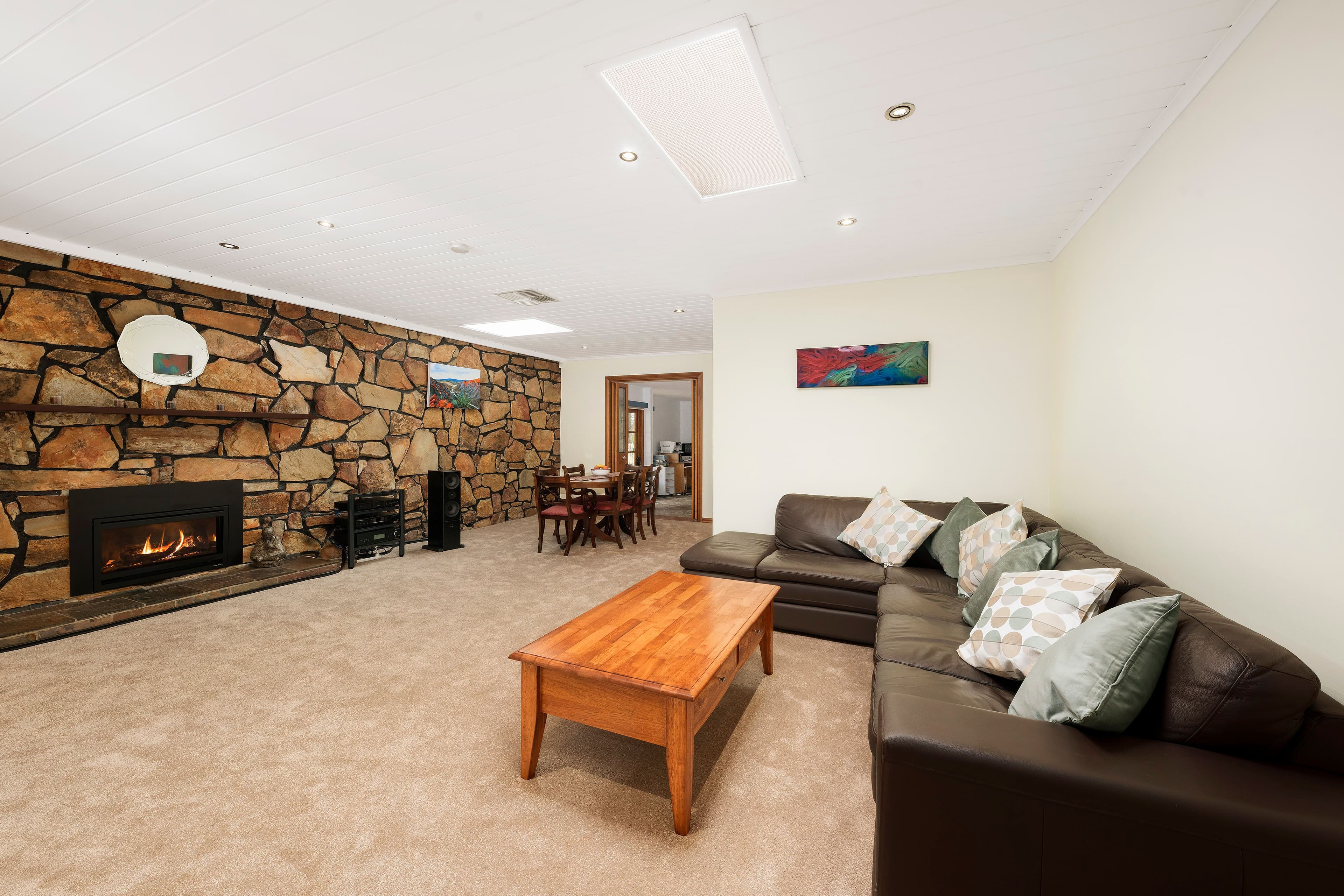 13 Clondara Drive, Rowville VIC 3178, Rowville - Thumbnail 3