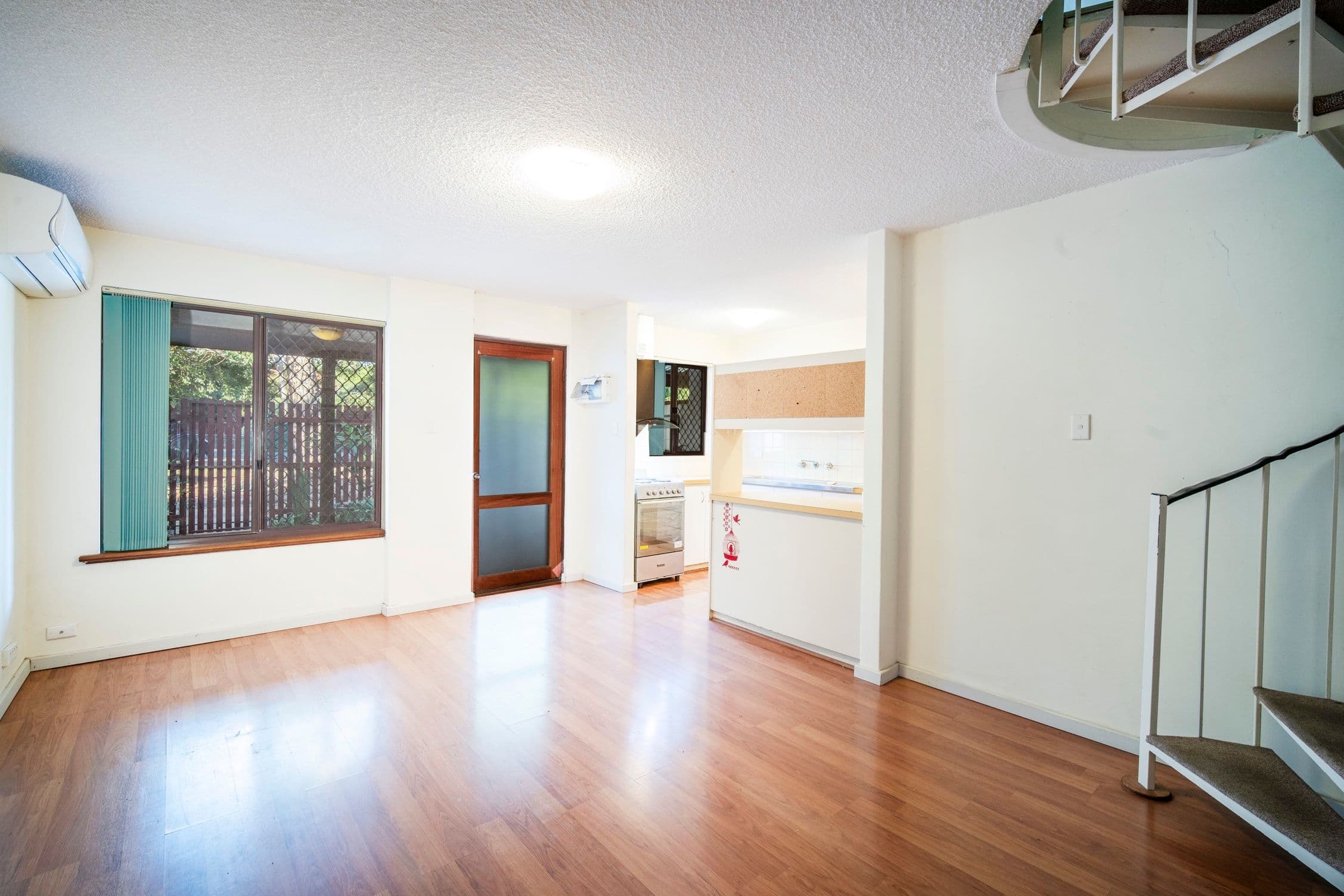 2/33 Farina Drive, Yokine WA 6060, Yokine - Thumbnail 3