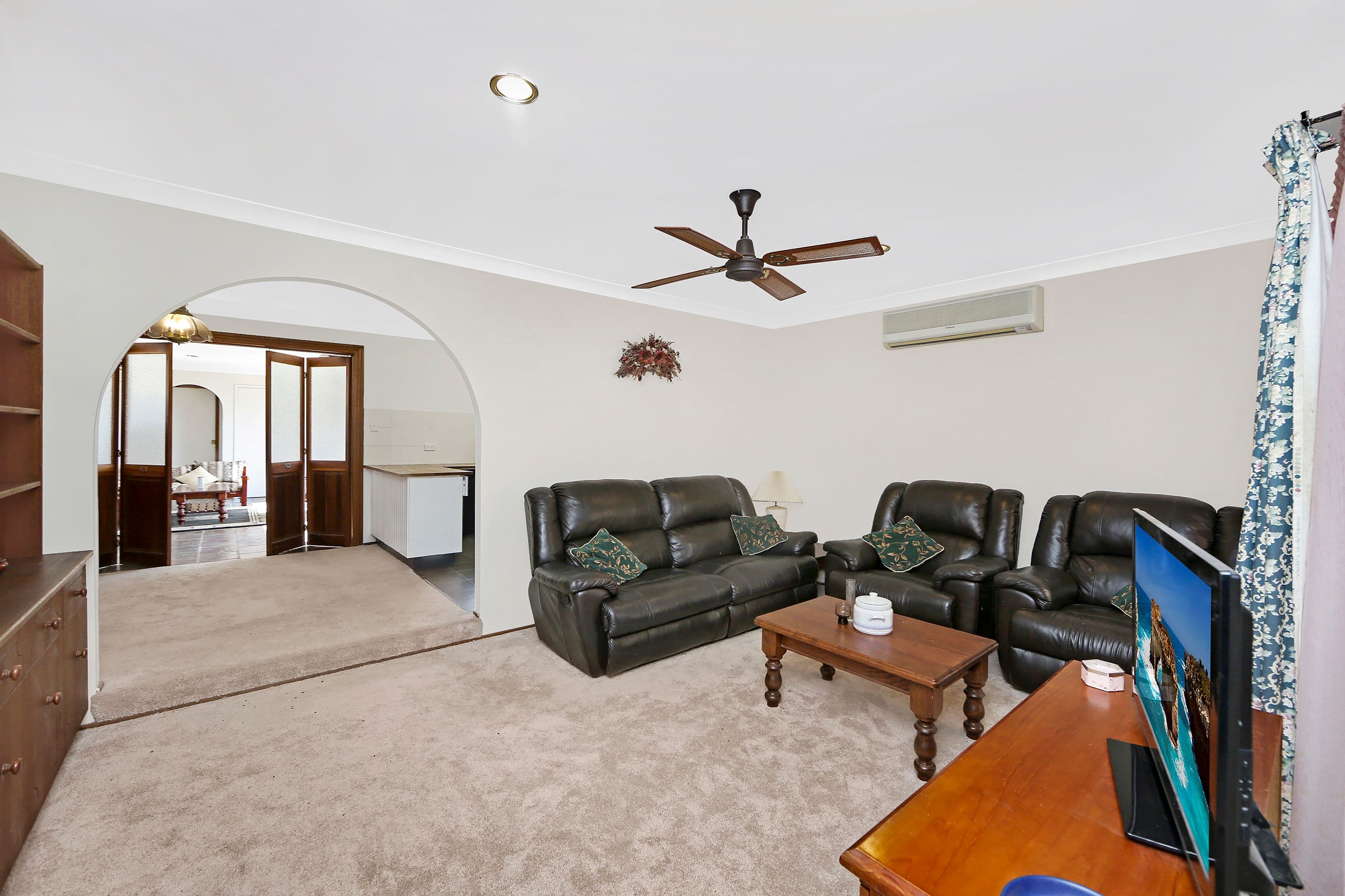 16 Delia Avenue, Budgewoi - Thumbnail 6
