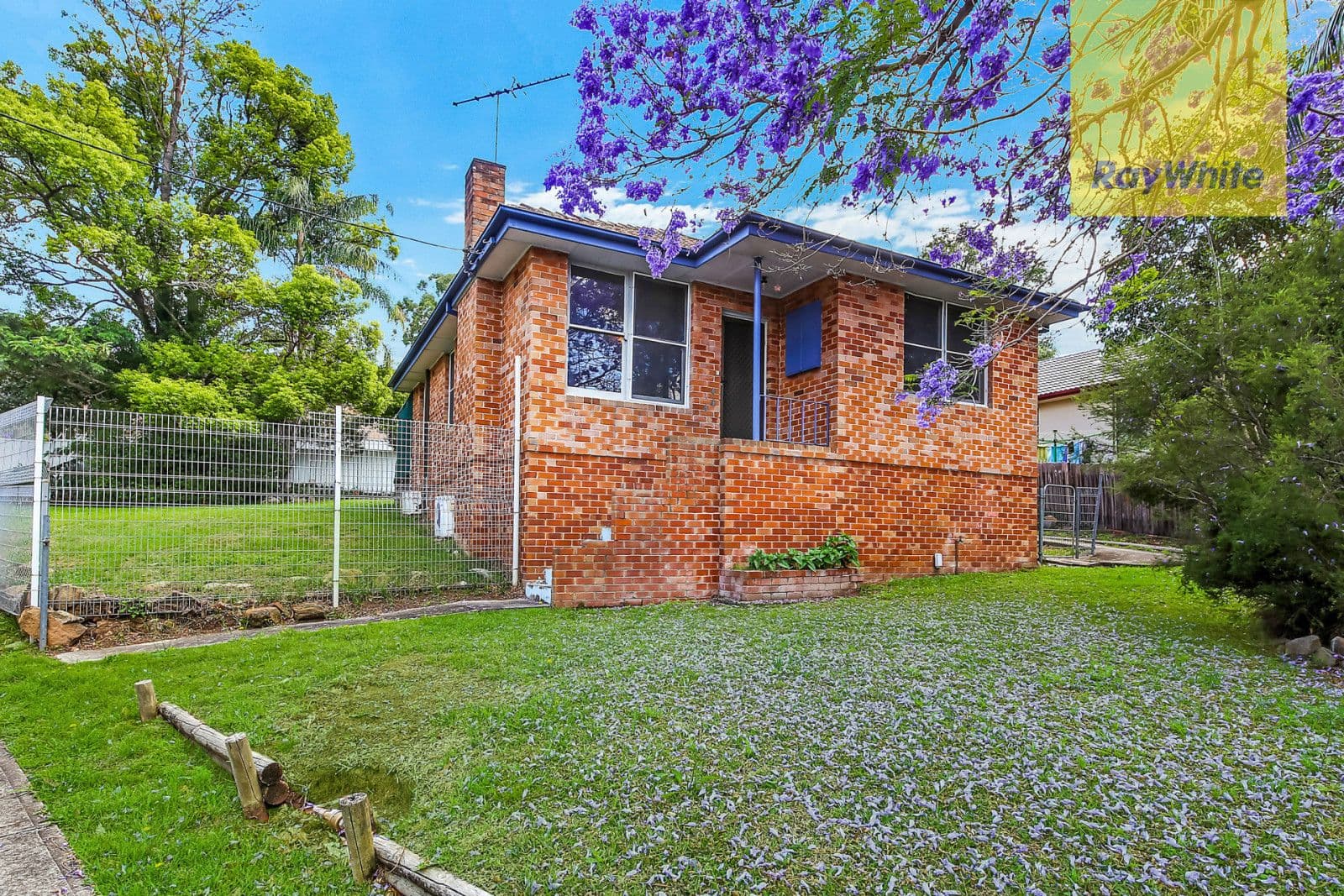 40 Alanas Avenue, Oatlands - Image 1
