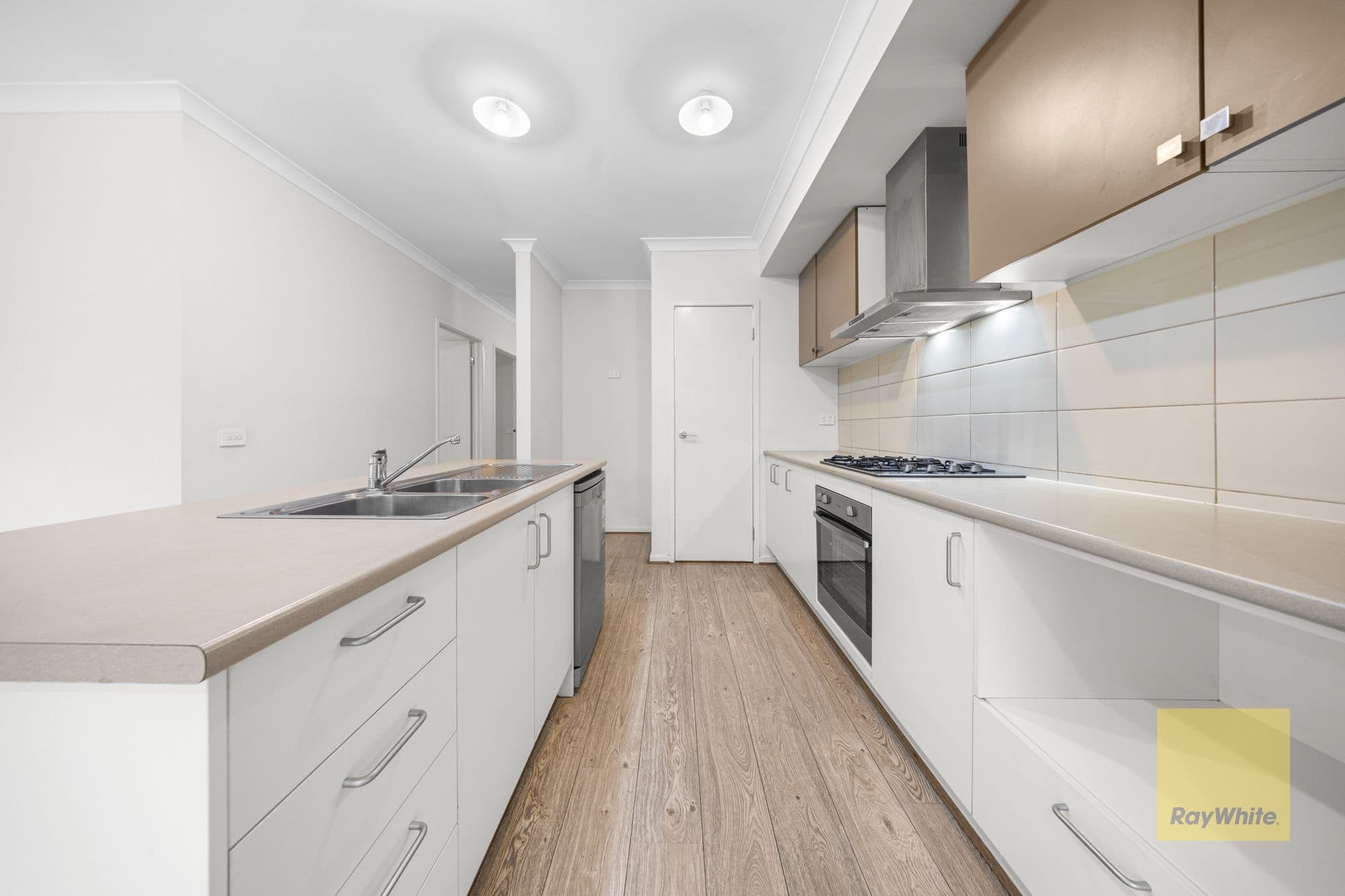 15 Elsternwick Street, Truganina VIC 3029, Truganina - Thumbnail 5