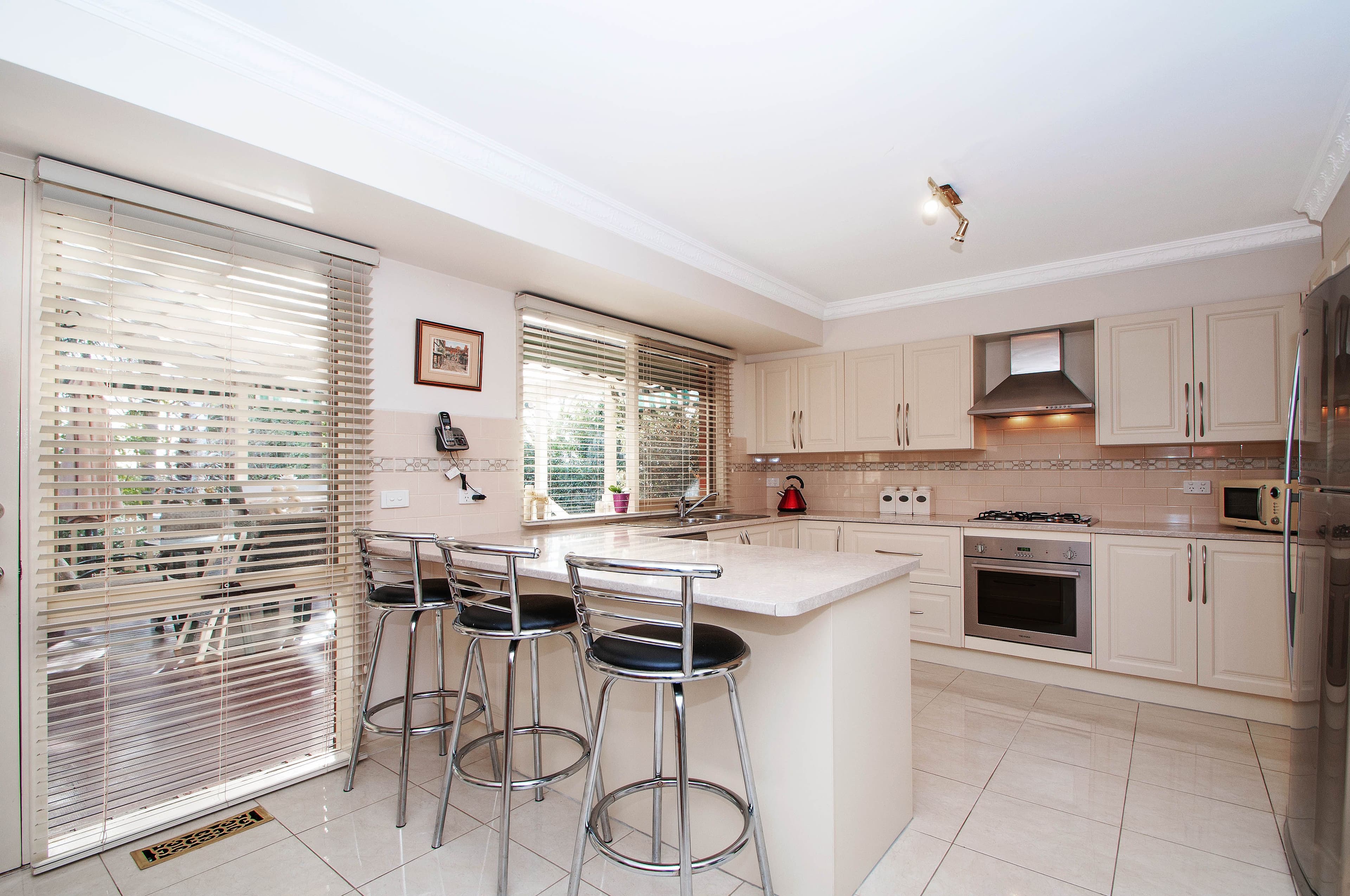 27 Great Oak Court, Mooroolbark VIC 3138, Mooroolbark - Thumbnail 3