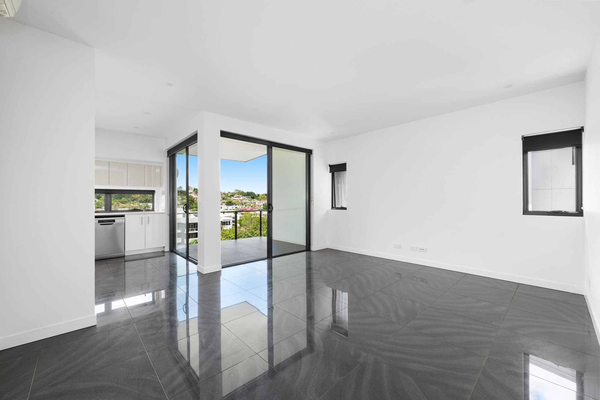 11 Raffles Street, Mount Gravatt East QLD 4122, Mount Gravatt East - Thumbnail 2