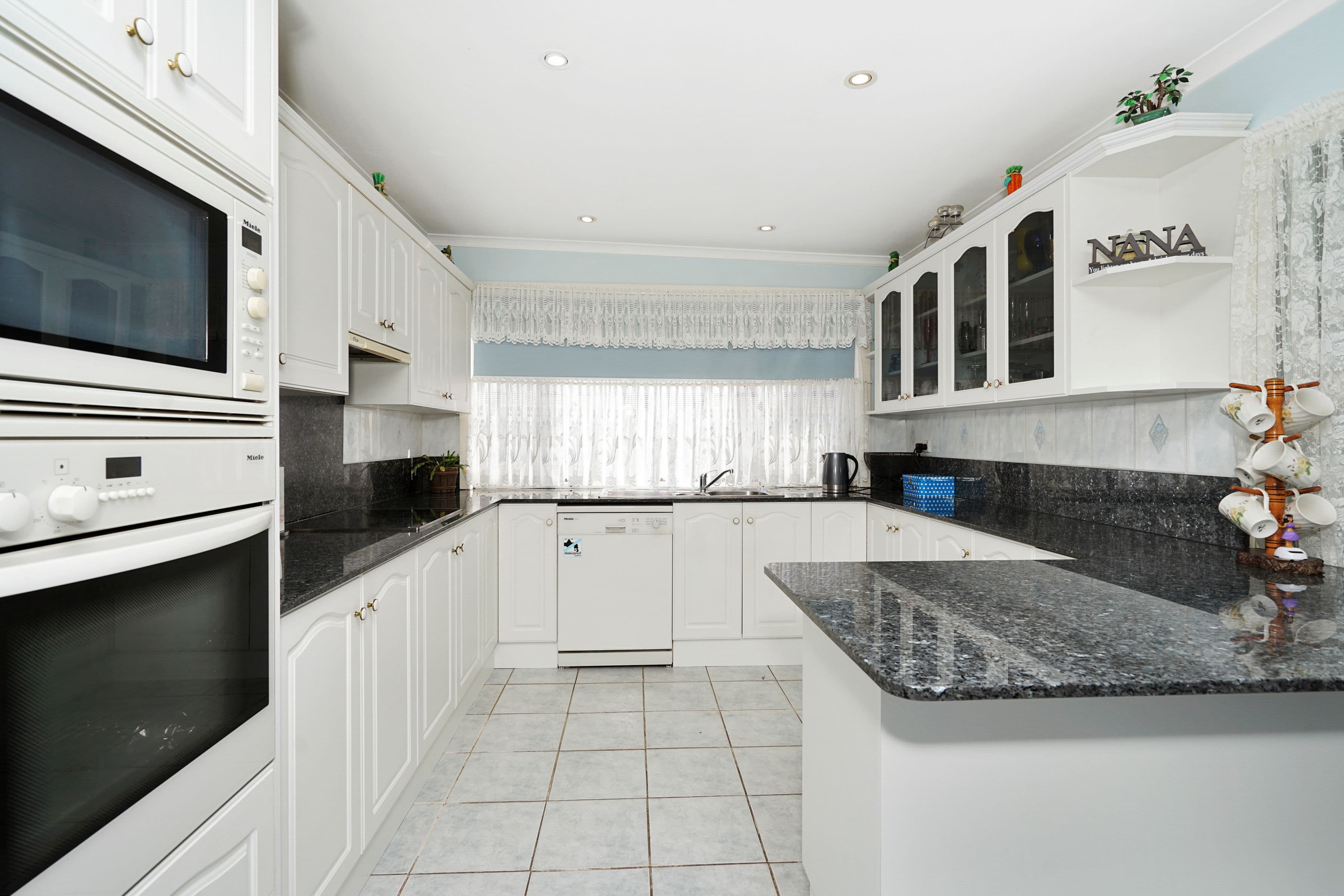 14 Springwood Street, Blackwall - Thumbnail 2