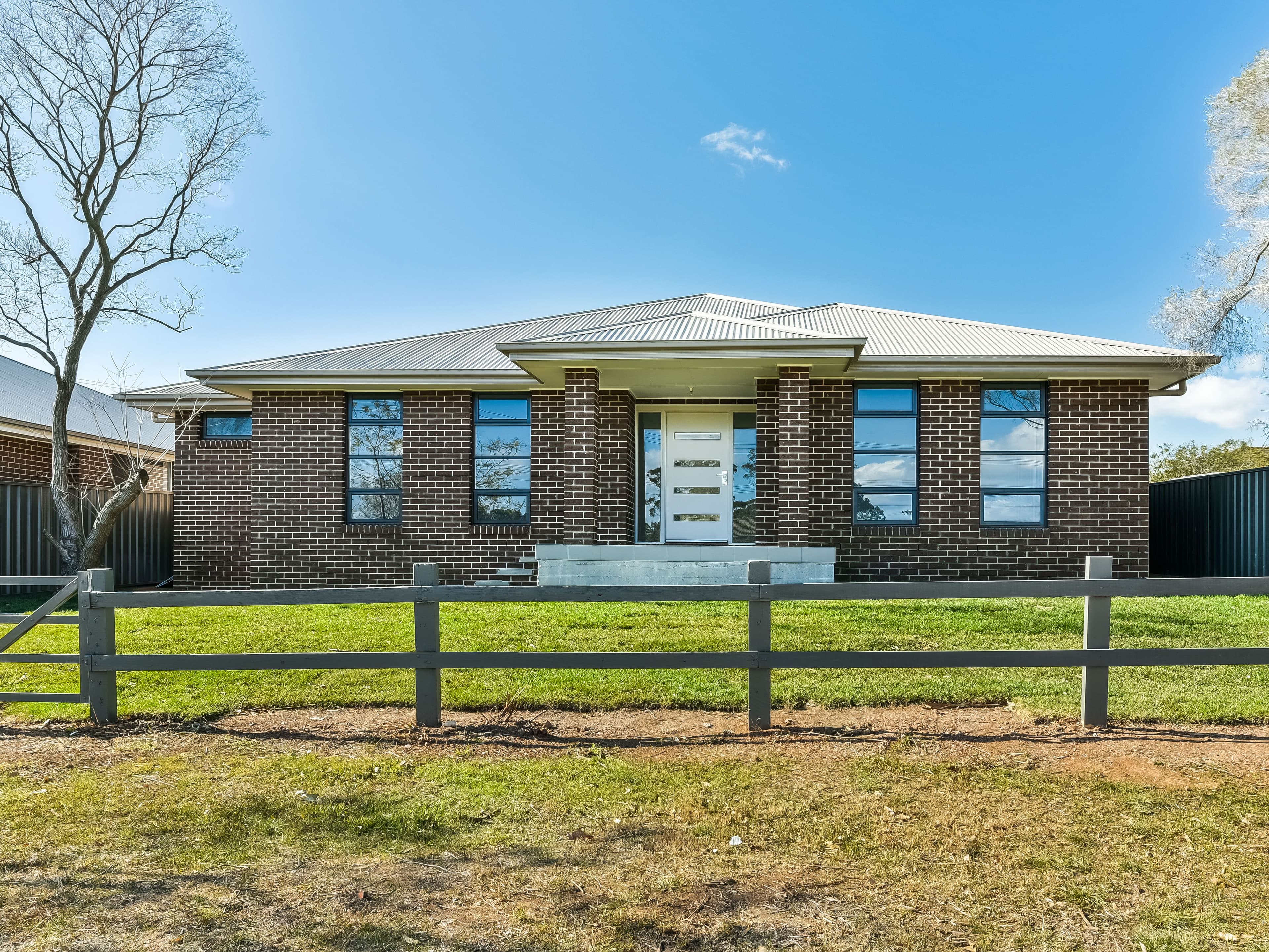 52 Struan Street, Tahmoor - Image 1