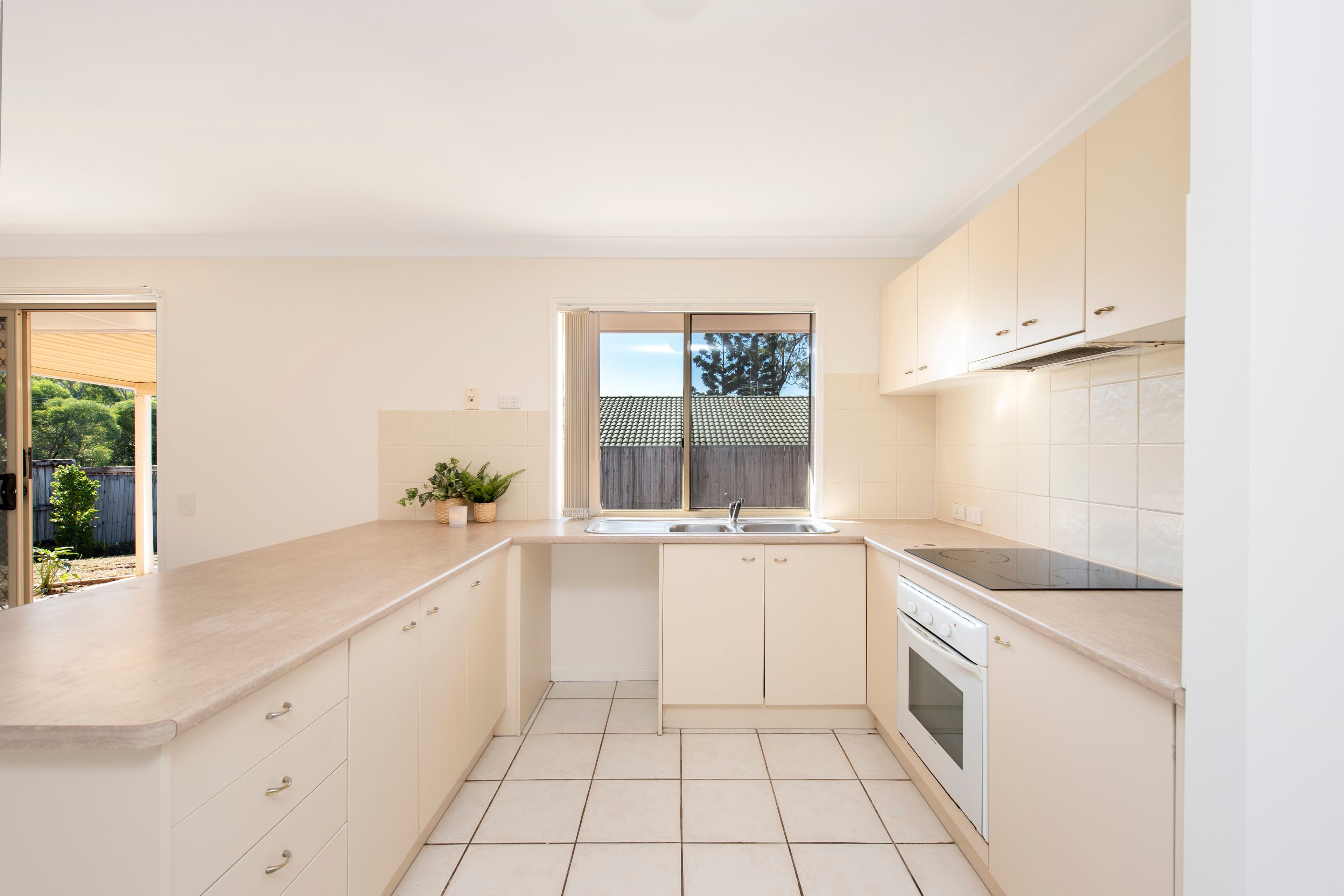 17 Jayef Street, Sunnybank Hills QLD 4109, Sunnybank Hills - Thumbnail 4