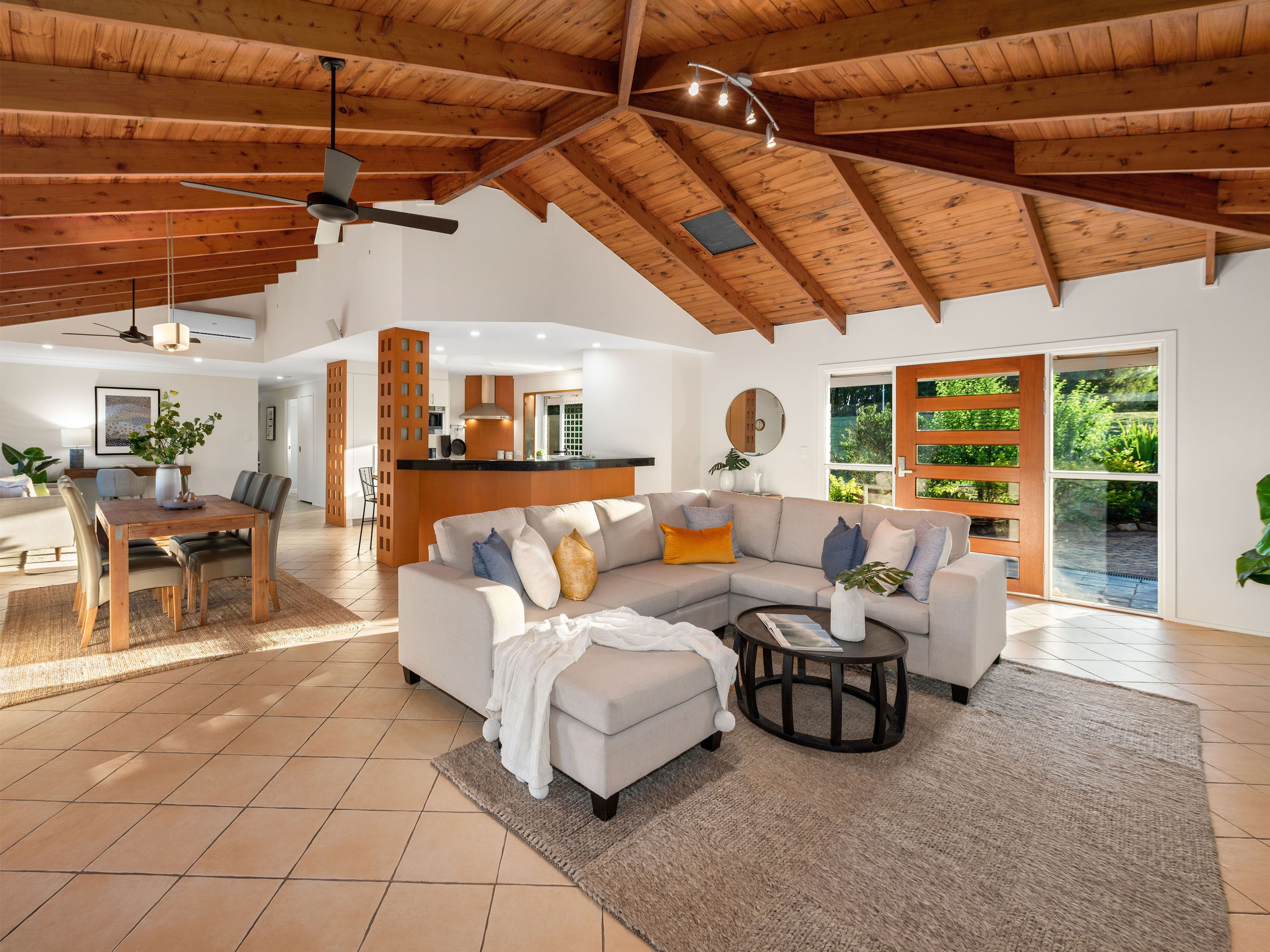 1 Stuckey Close, Willow Vale QLD 4209, Willow Vale - Thumbnail 2