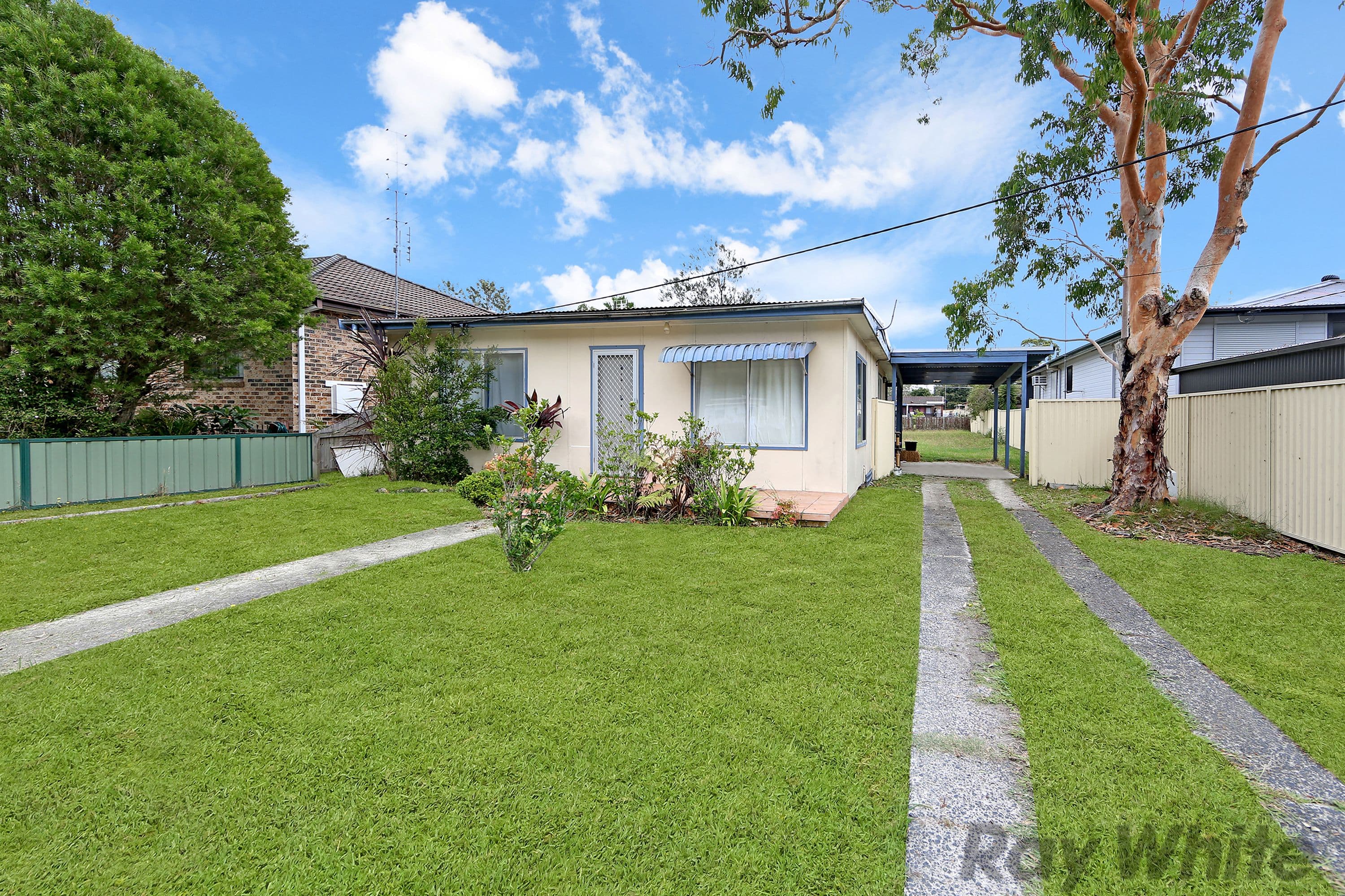 98 Birdwood Drive, Blue Haven - Image 1