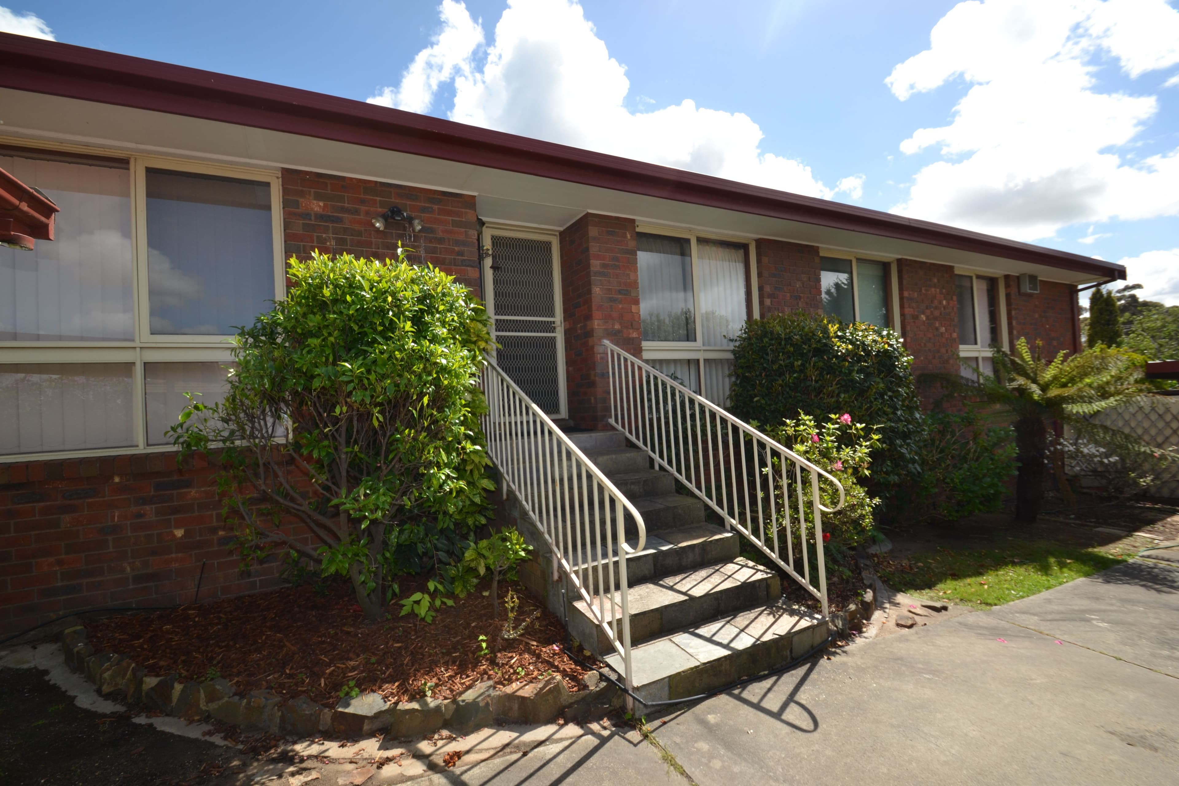 12 Hanley Crescent, Seymour VIC 3660, Seymour - Thumbnail 3