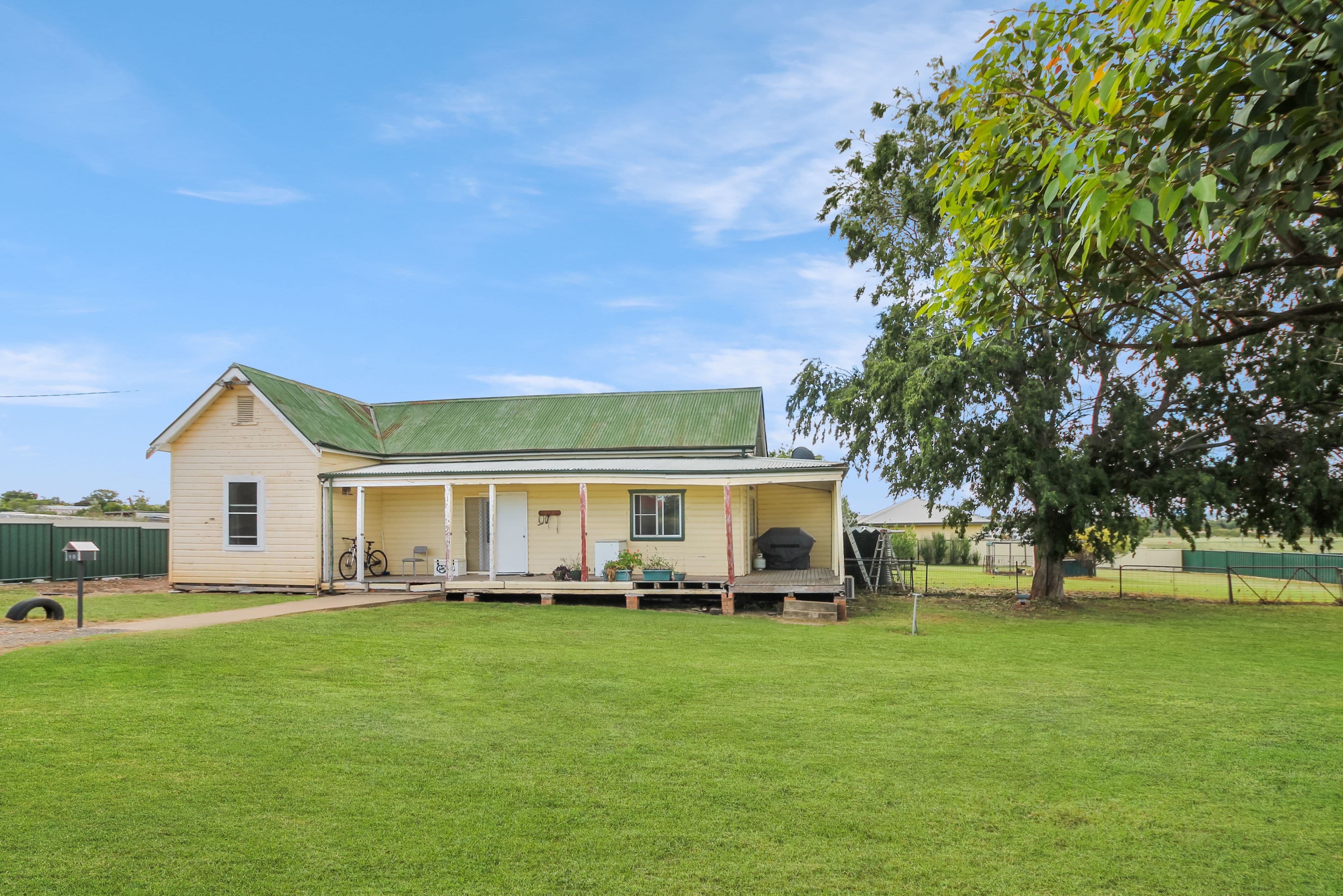 18 Railway Street, Quirindi NSW 2343, Quirindi - Image 1