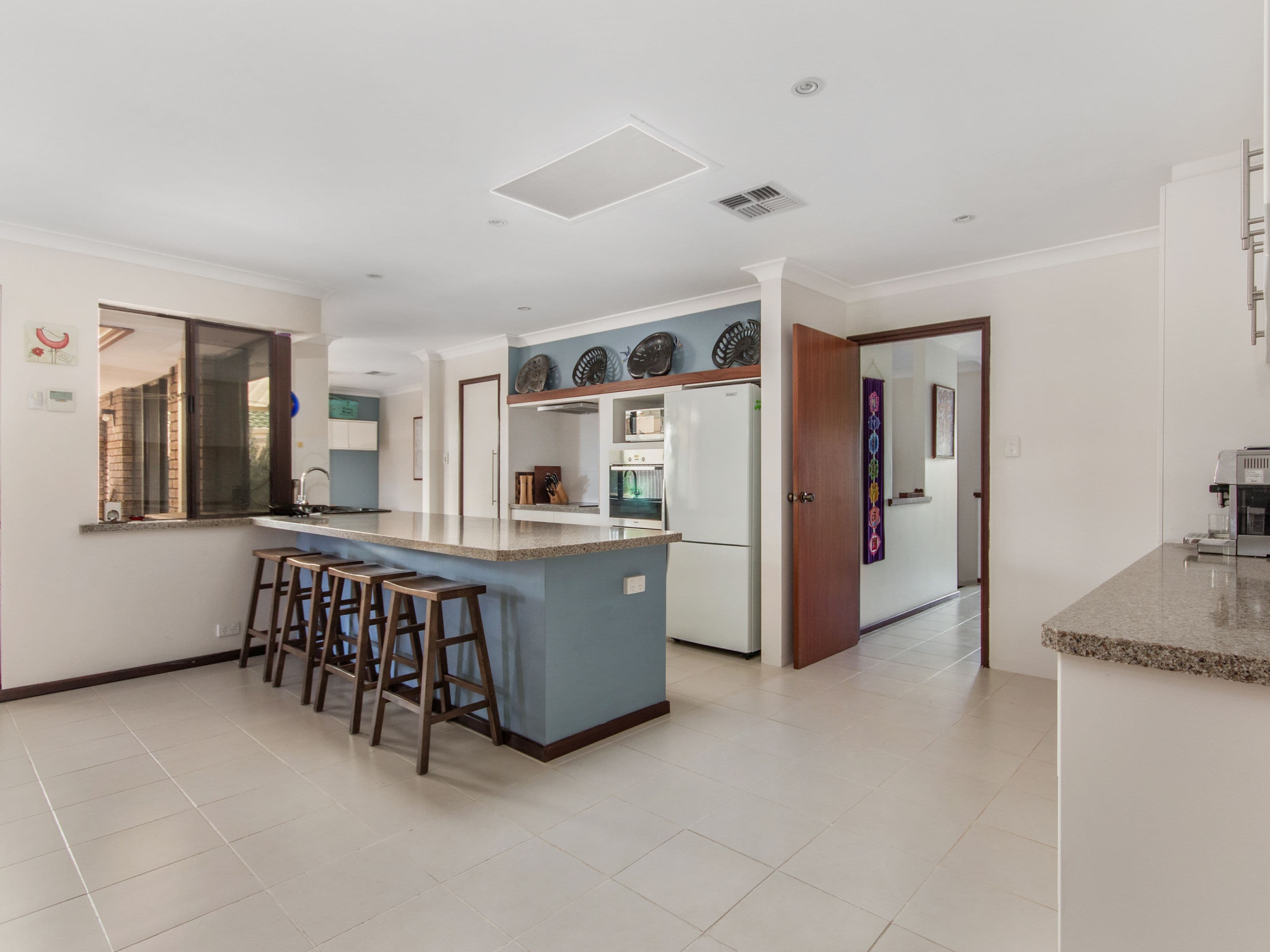 4 Urchin Mews, Waikiki WA 6169, Waikiki - Thumbnail 8