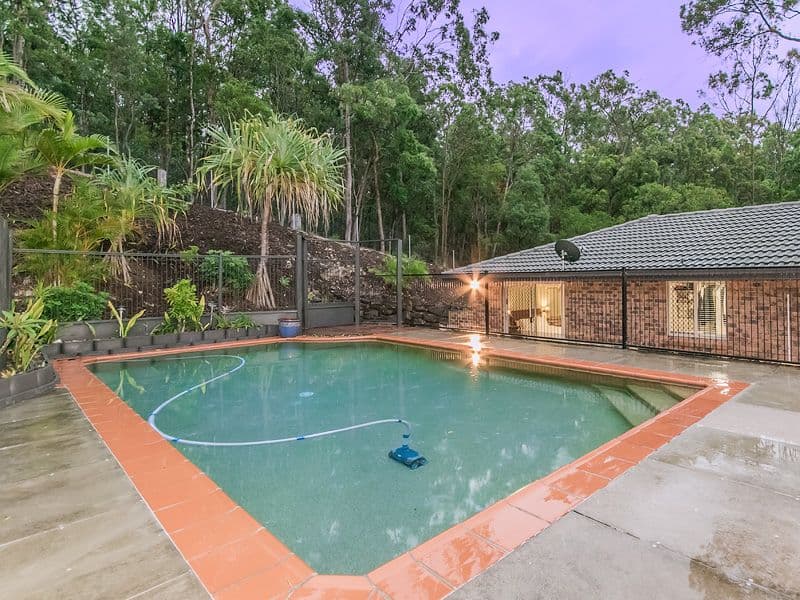 4 Rosewall Place, Oxenford QLD 4210, Oxenford - Thumbnail 3