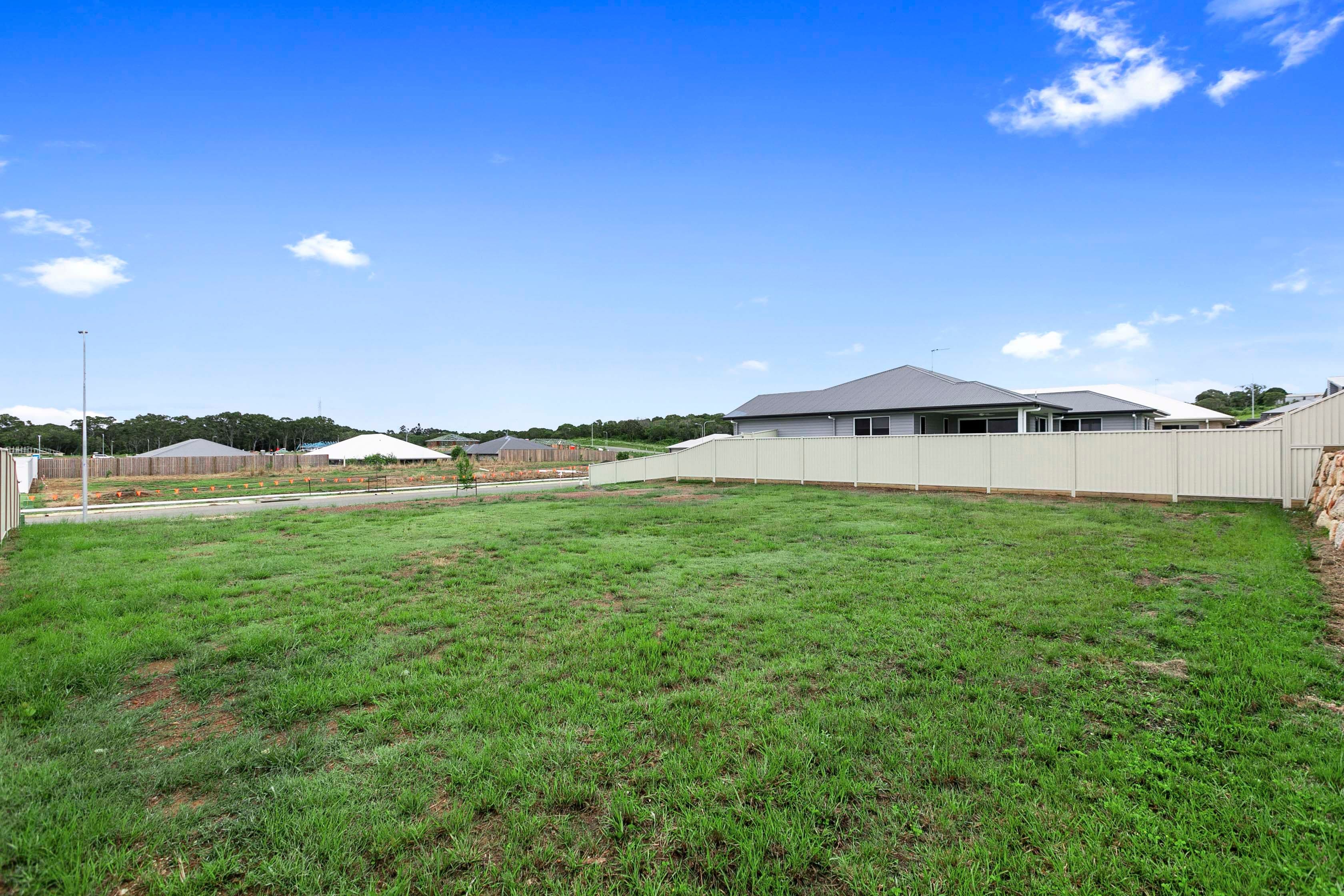 12 Hopbush Street, Nikenbah QLD 4655, Nikenbah - Thumbnail 7