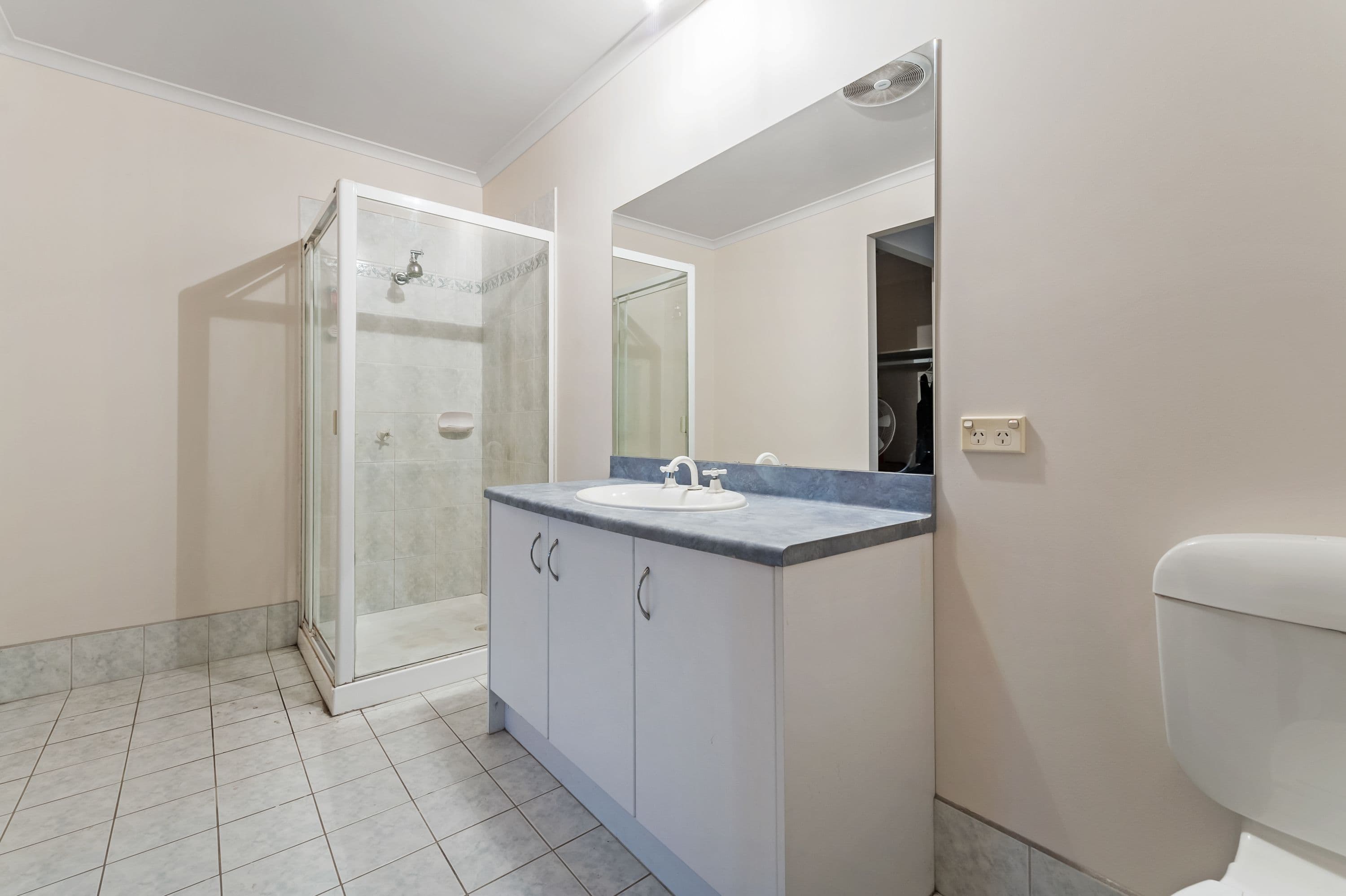 24 Paringa Way, Burnside VIC 3023, Burnside - Thumbnail 3