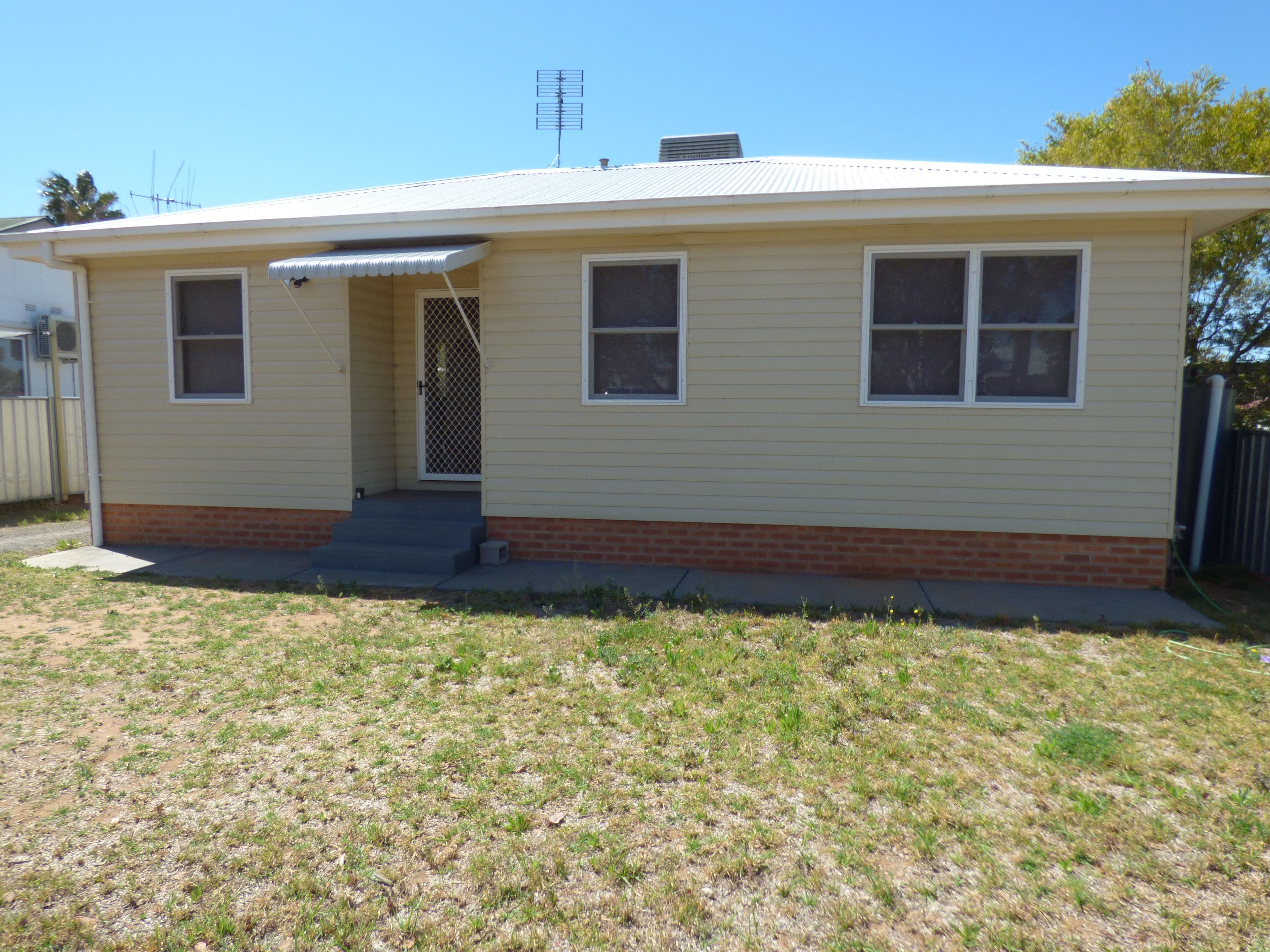 2 Stratheden Place, Mooroolbark, Mooroolbark - Image 1