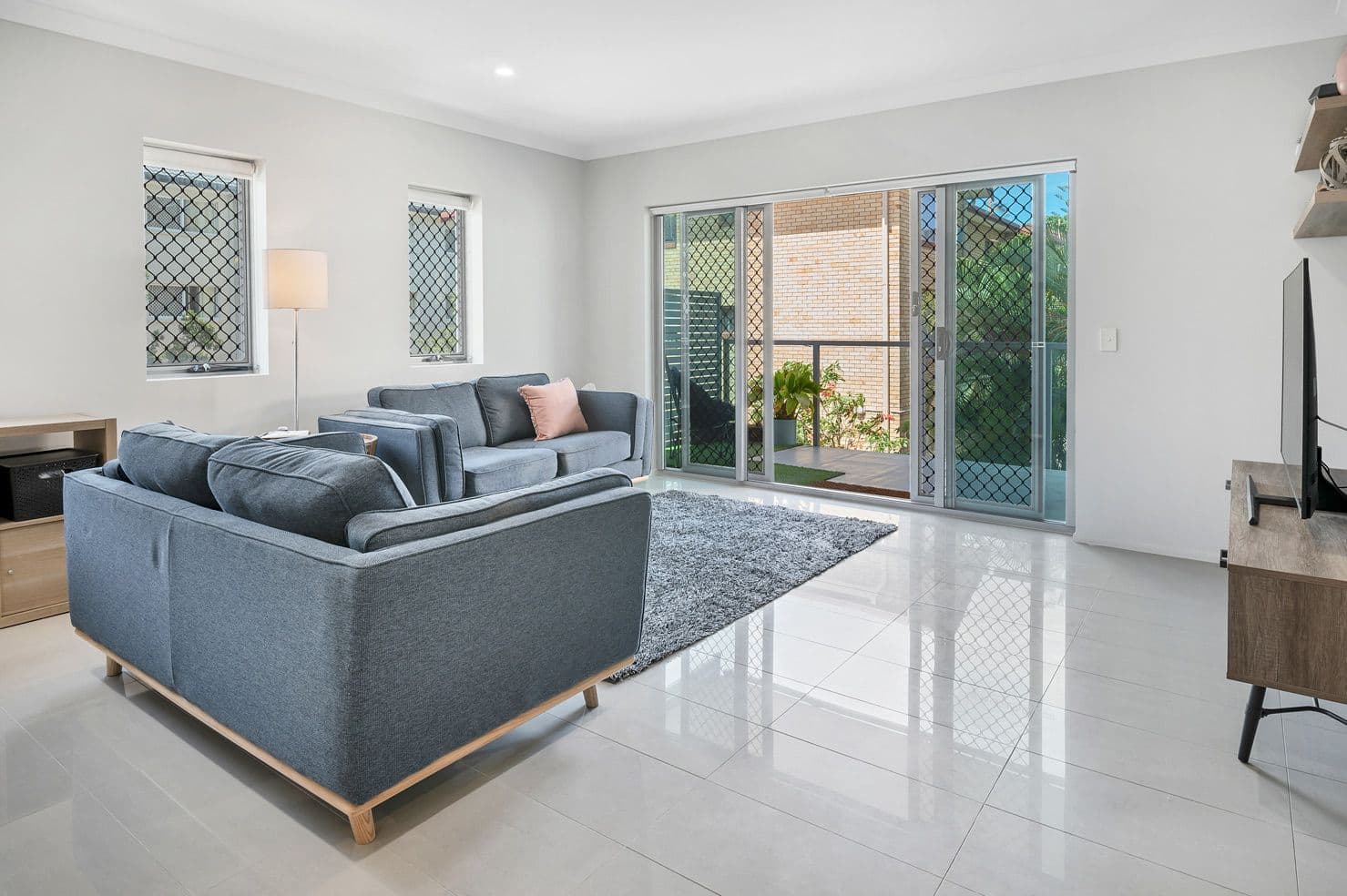 39 Frank Street, Labrador QLD 4215, Labrador - Thumbnail 5