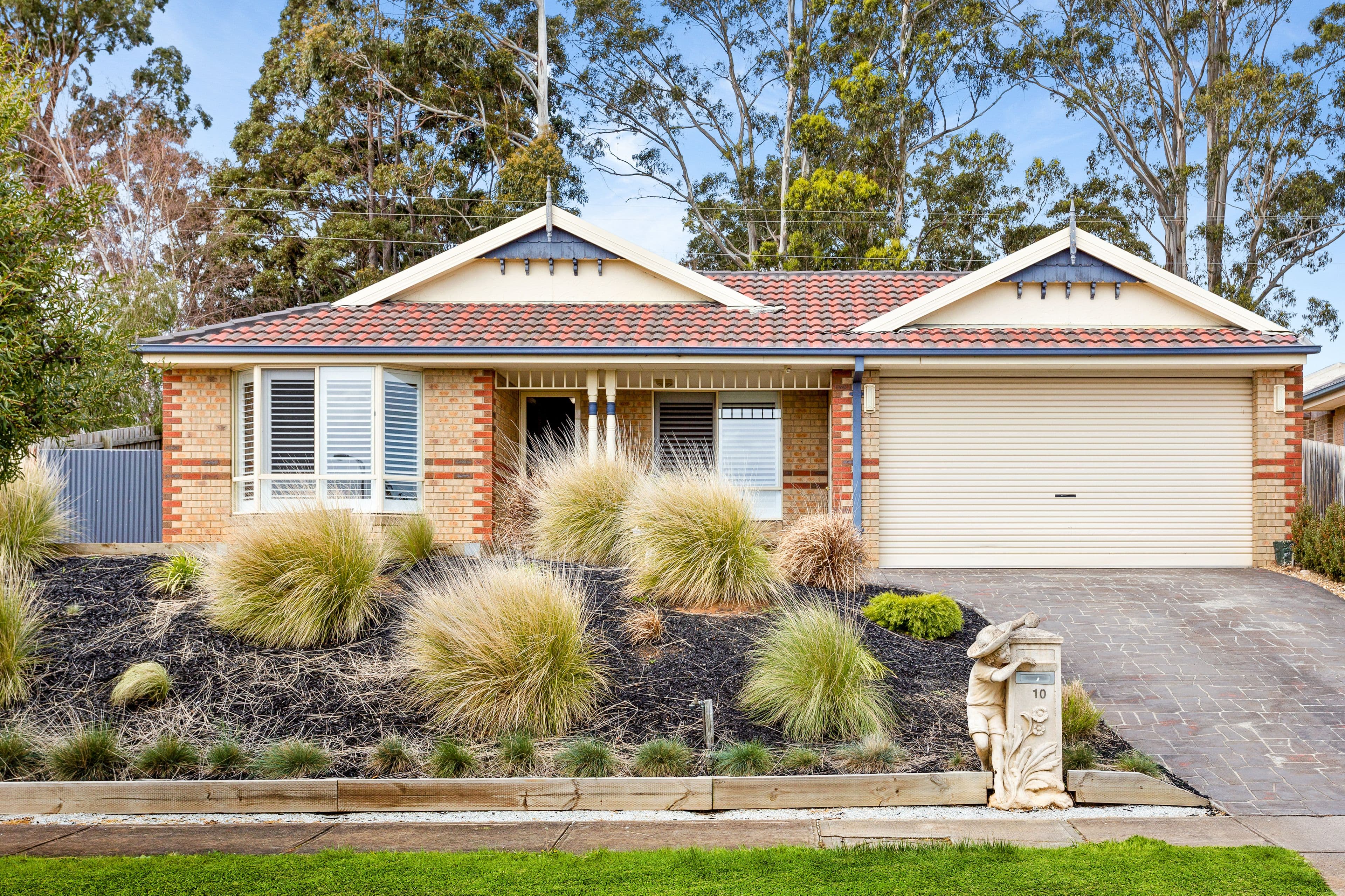 10 Claudia Crescent, Drouin VIC 3818, Drouin - Image 1