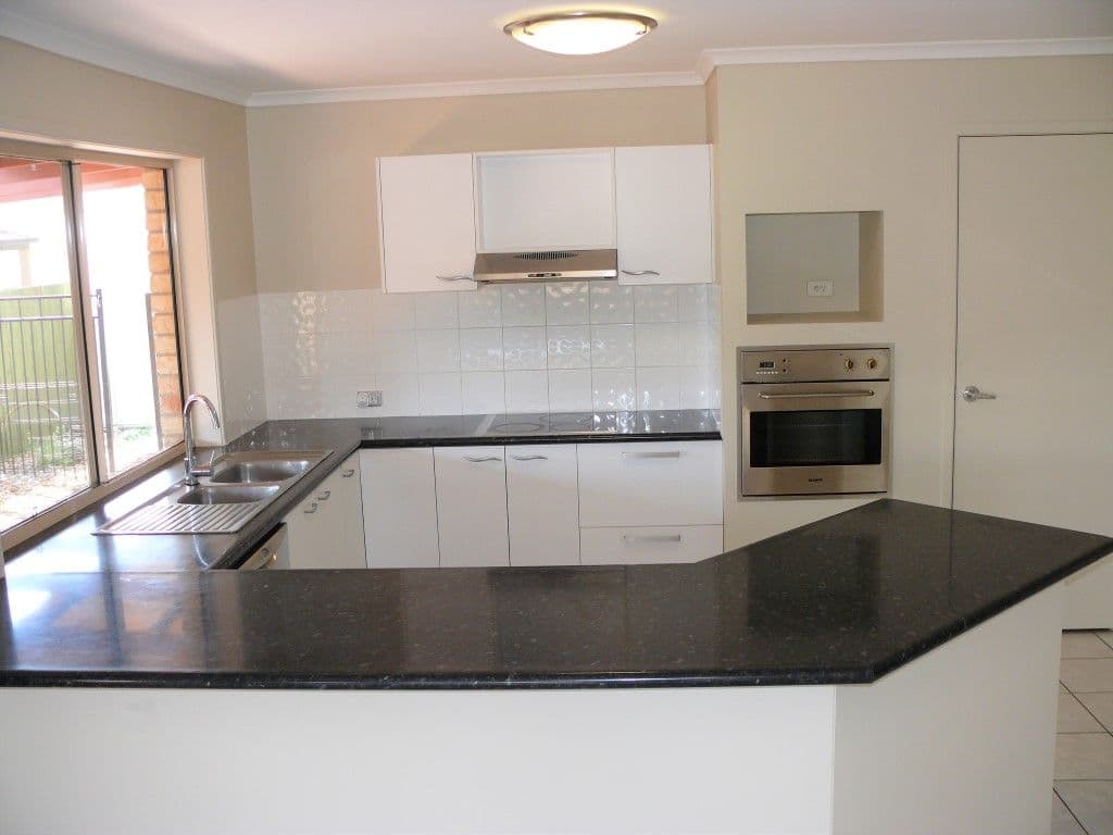 2 Ferricks Court, Upper Coomera QLD 4209, Upper Coomera - Thumbnail 4