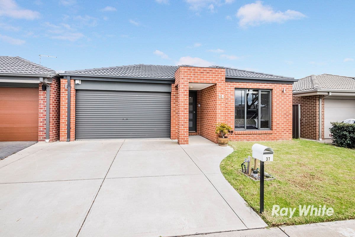37 Barossa Drive, Clyde North VIC 3978, Clyde North - Image 1