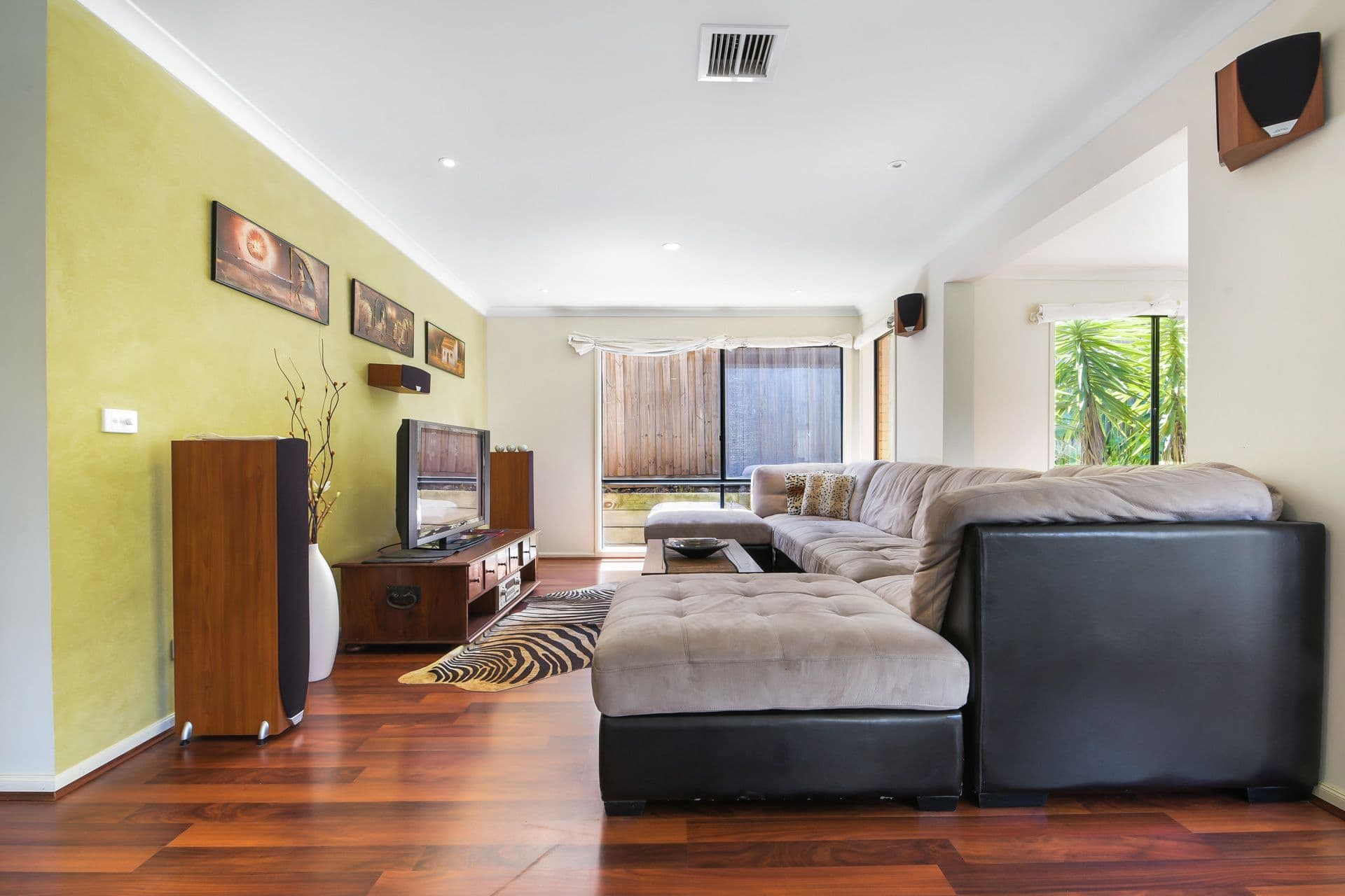 4 Azure Place, Narre Warren South VIC 3805, Narre Warren South - Thumbnail 2