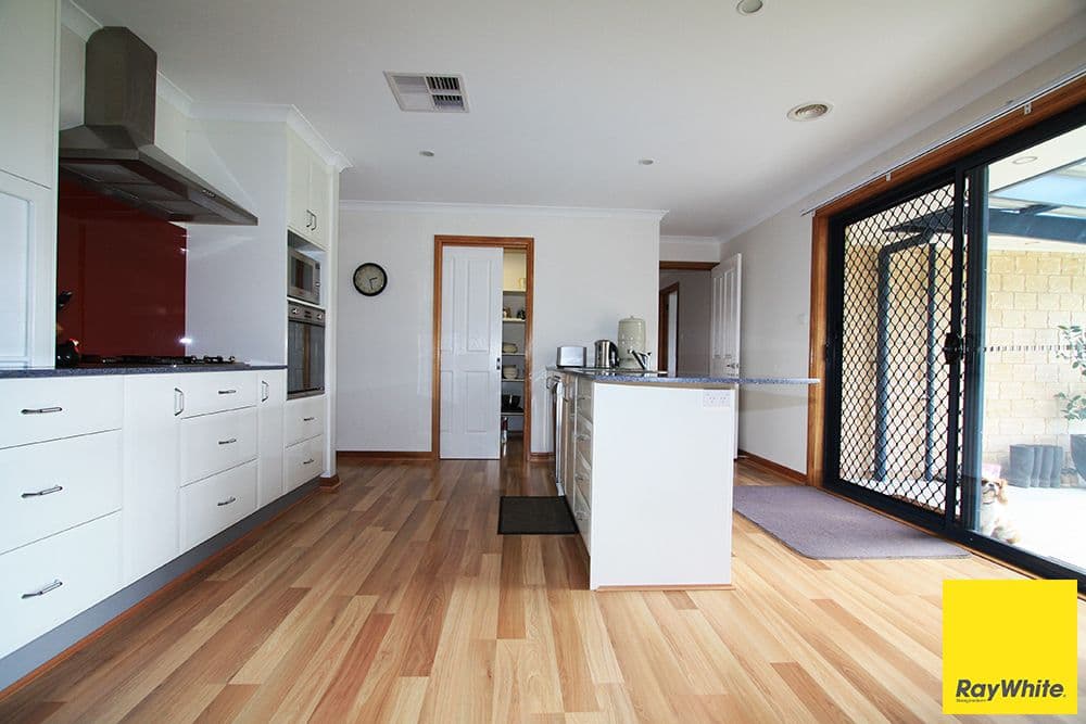 15 Larmer Street, Bungendore - Thumbnail 2