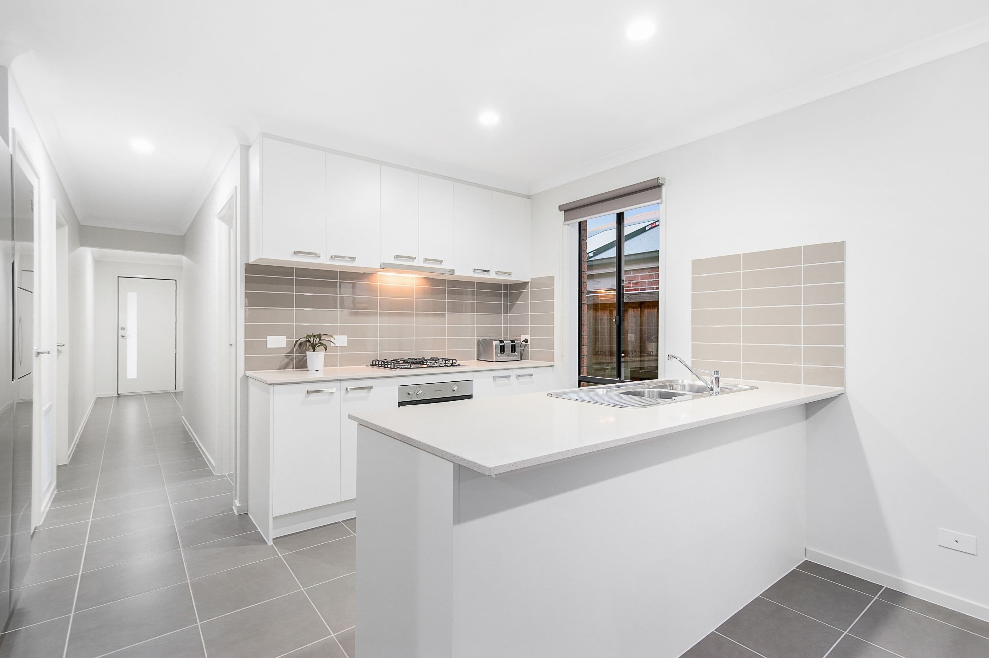 8 Armidale Drive, Pakenham VIC 3810, Pakenham - Thumbnail 5