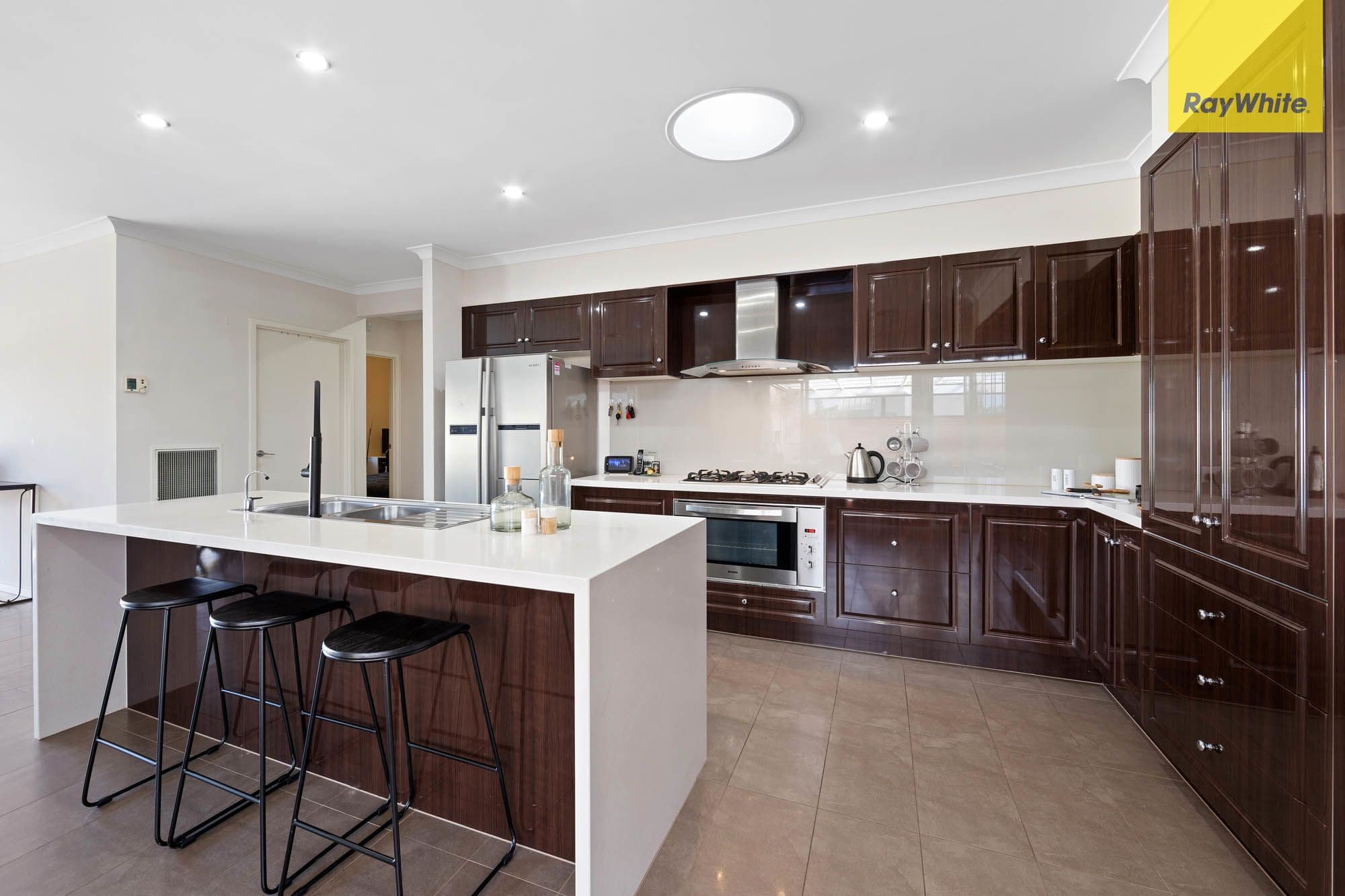 19 Eglington Court, Taylors Hill VIC 3037, Taylors Hill - Thumbnail 3
