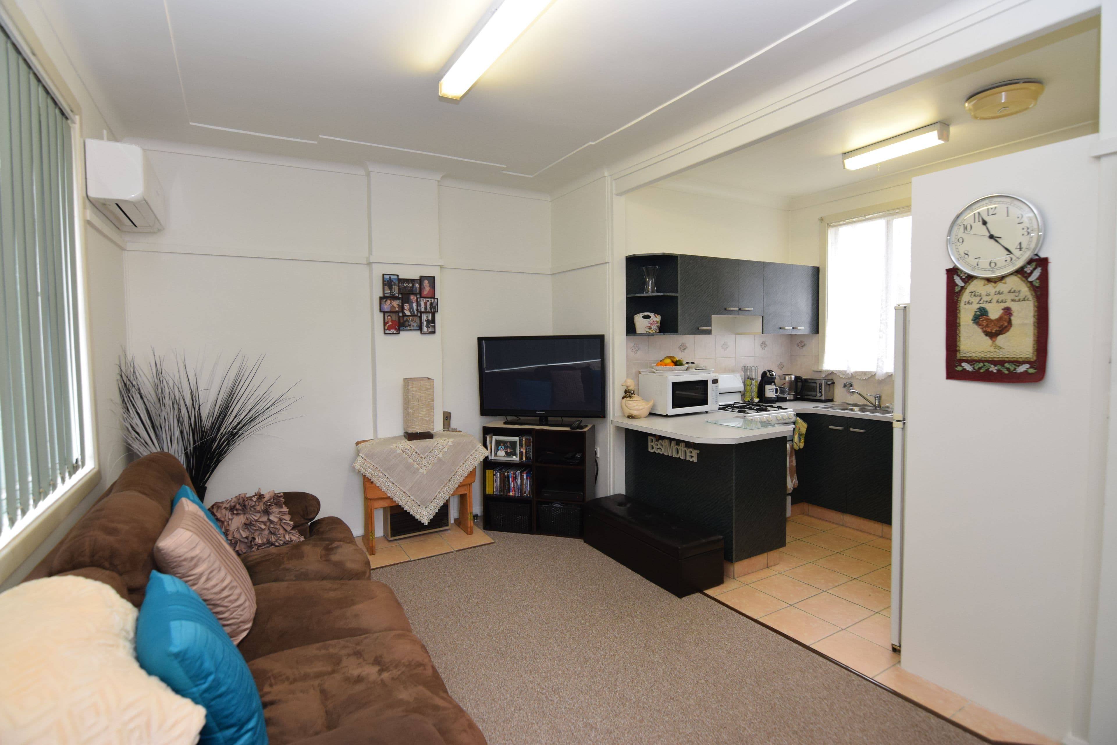 106 Douglas Street, Tenterfield NSW 2372, Tenterfield - Thumbnail 2