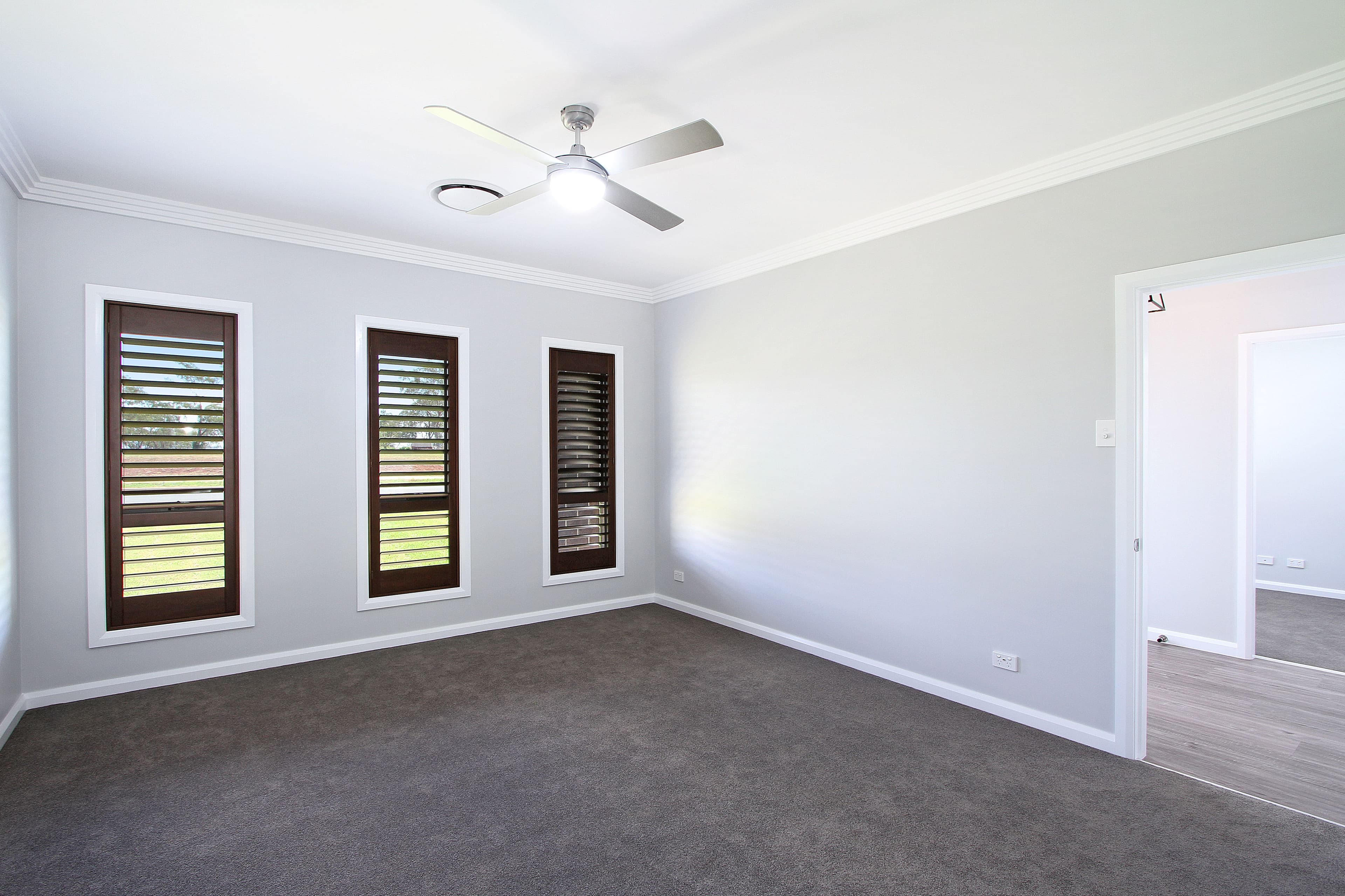 30 Amphlett Avenue, Cockatoo VIC 3781, Cockatoo - Thumbnail 2