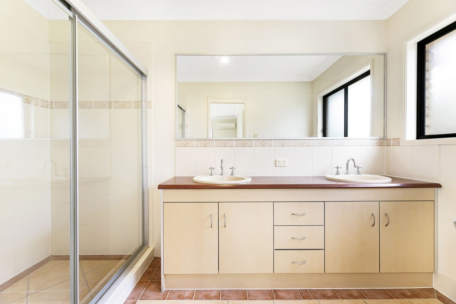 77 Highcrest Circuit, Molendinar QLD 4214, Molendinar - Thumbnail 8