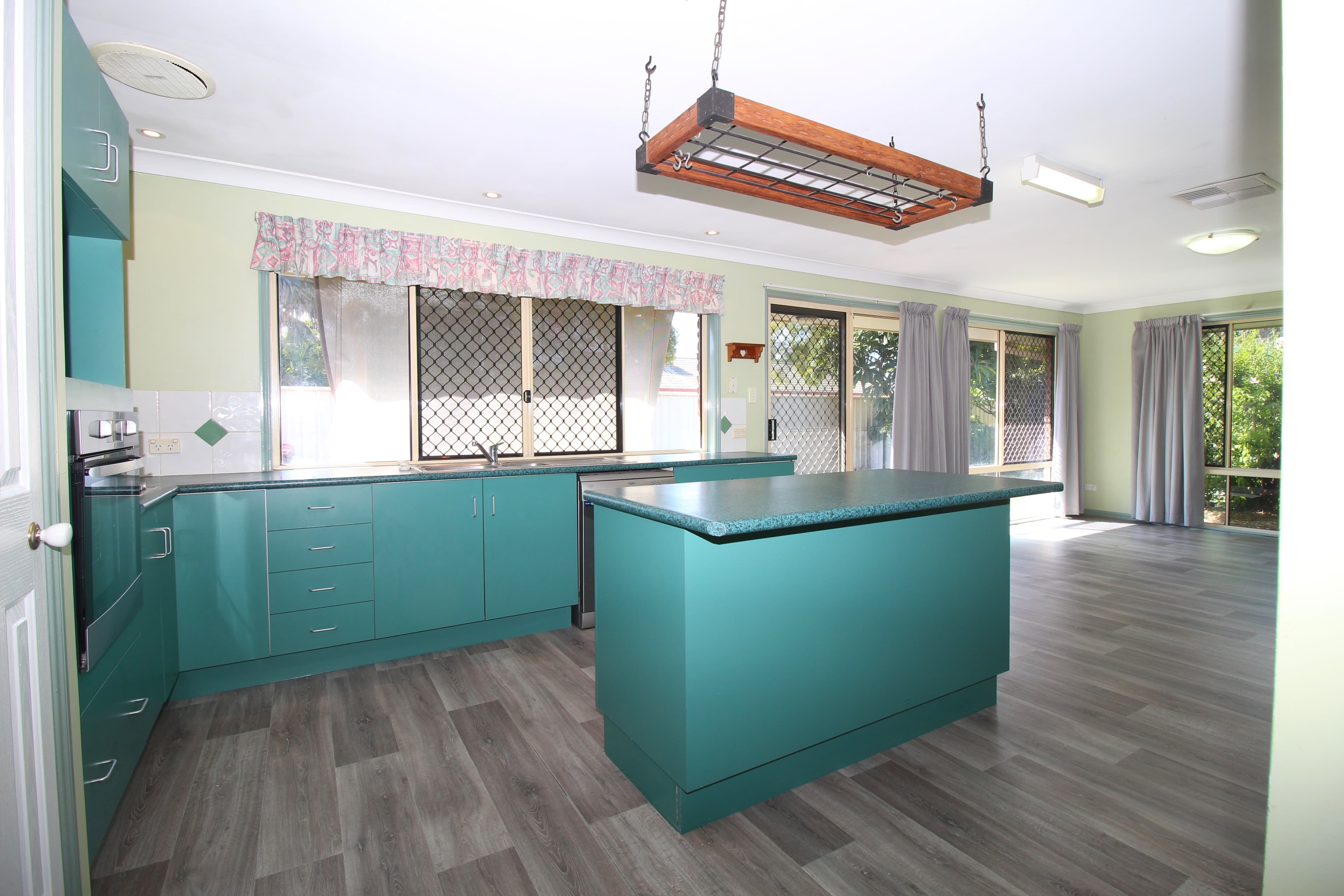 56 Long Street, Emerald QLD 4720, Emerald - Thumbnail 6