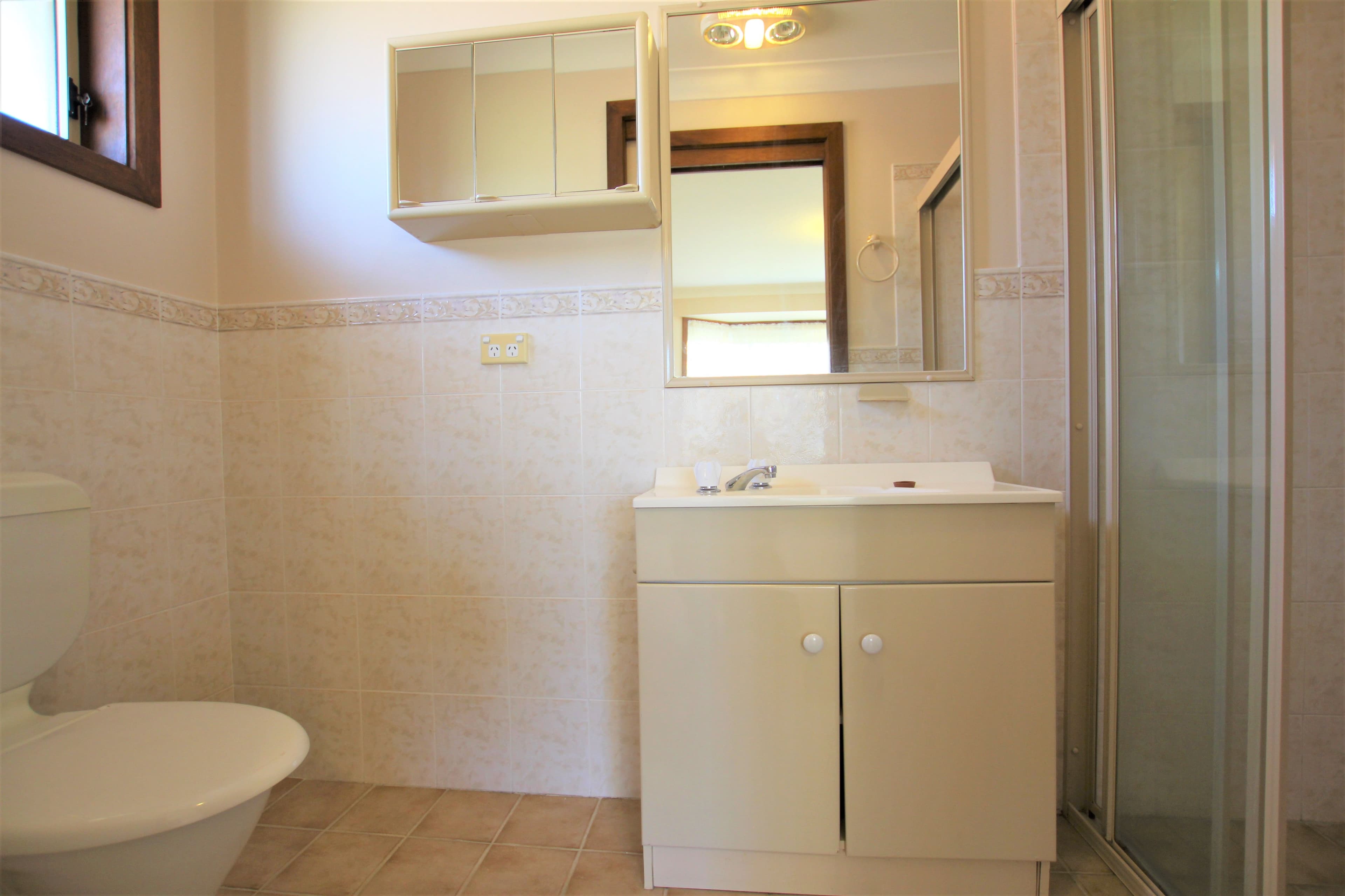 24 Jim Anderson Avenue, Young NSW 2594, Young - Thumbnail 8