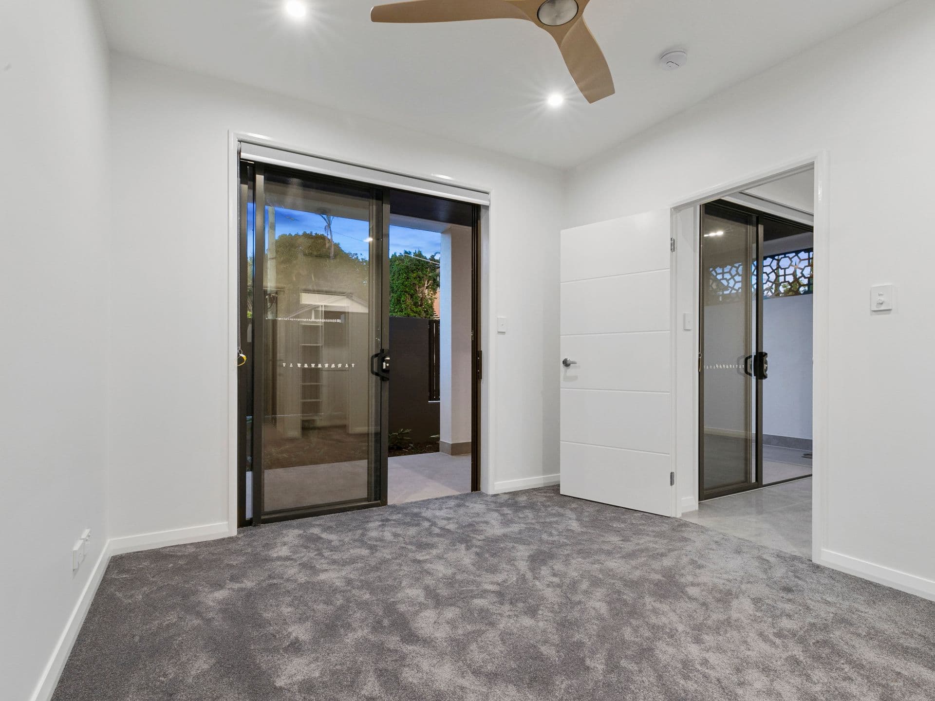 67 Tarana Street, Camp Hill QLD 4152, Camp Hill - Thumbnail 4