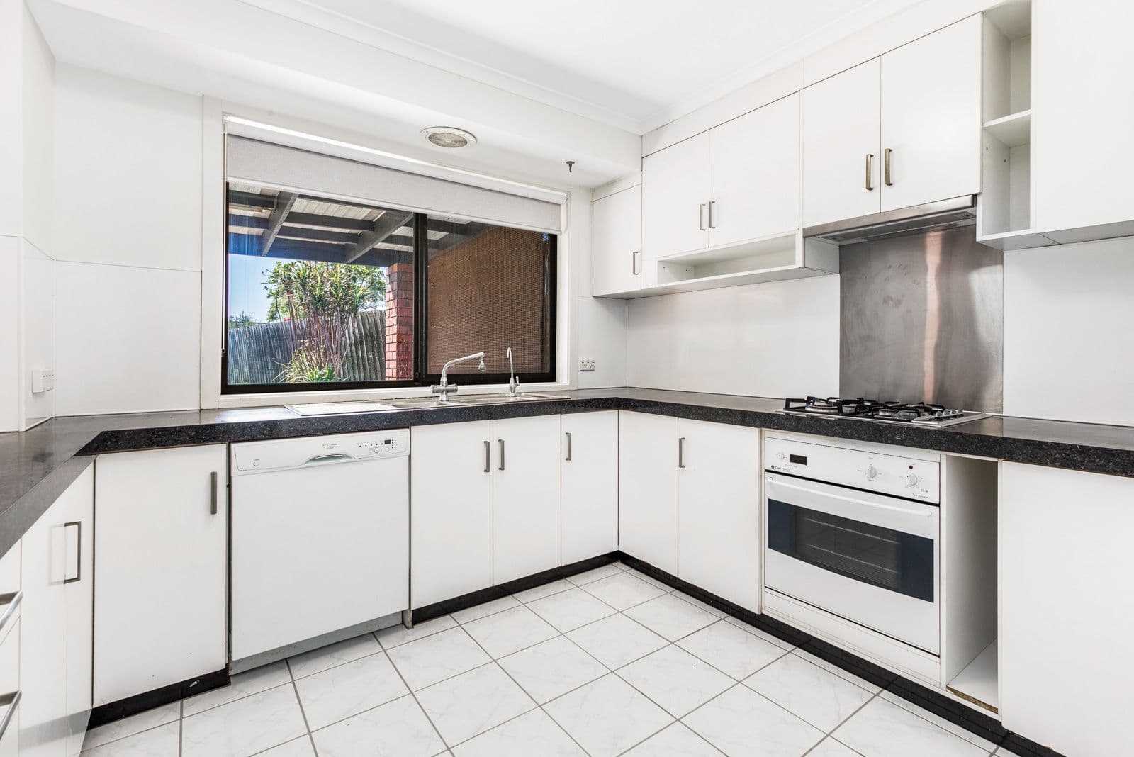 30 Durham Crescent, Hoppers Crossing VIC 3029, Hoppers Crossing - Thumbnail 2