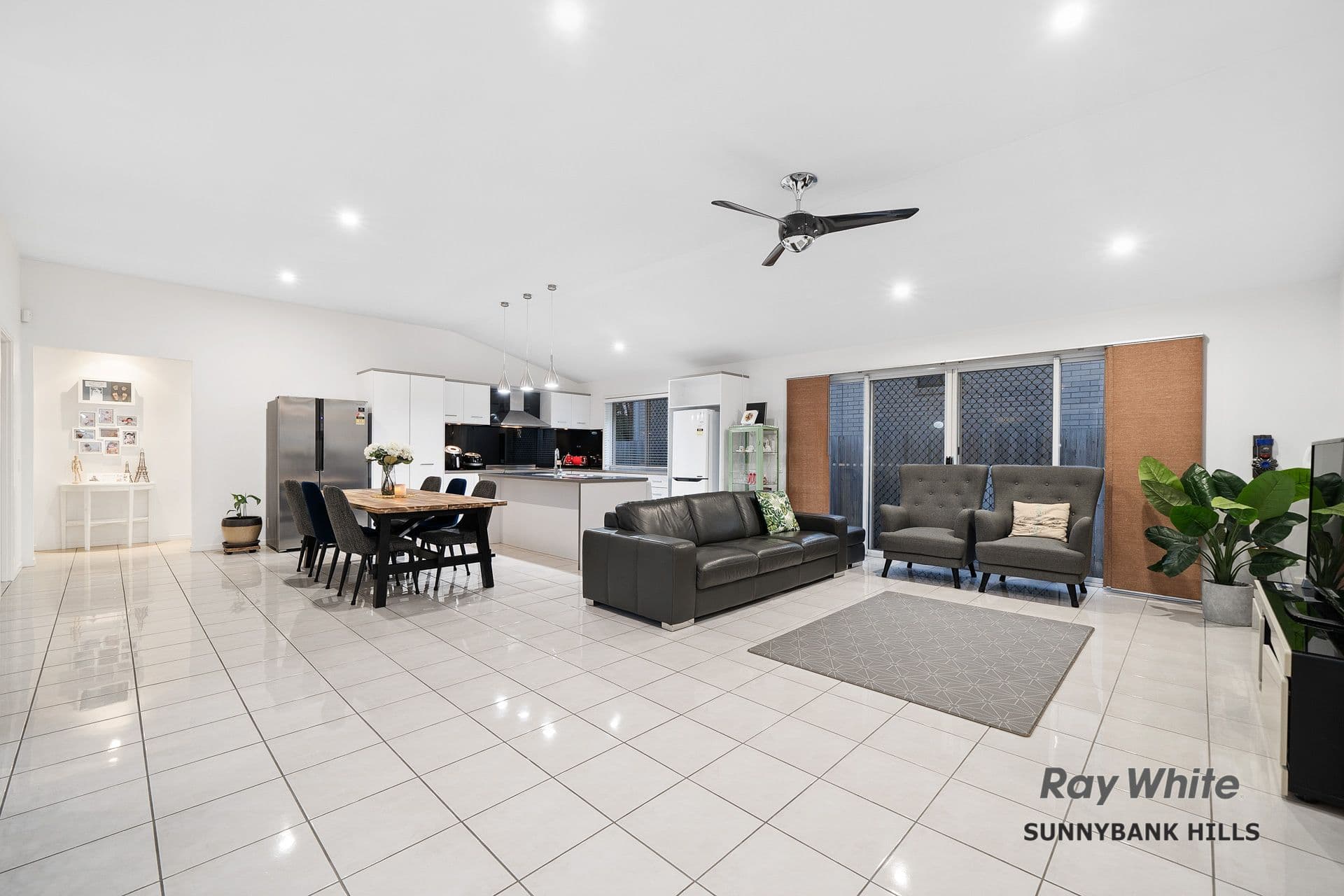 33 Bobbie Street, Parkinson QLD 4115, Parkinson - Thumbnail 3