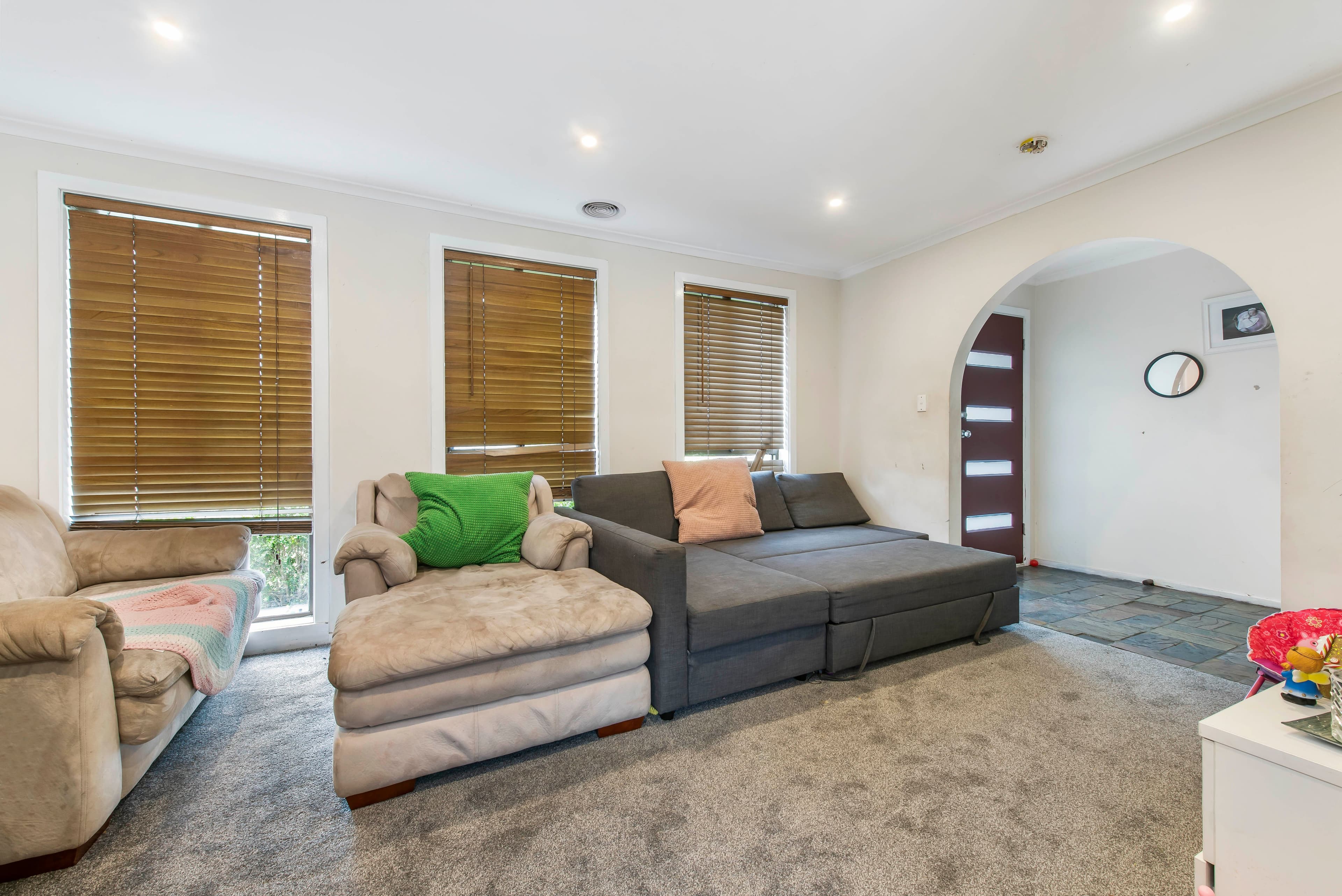 15 Sheraton Crescent, Ferntree Gully VIC 3156, Ferntree Gully - Thumbnail 4