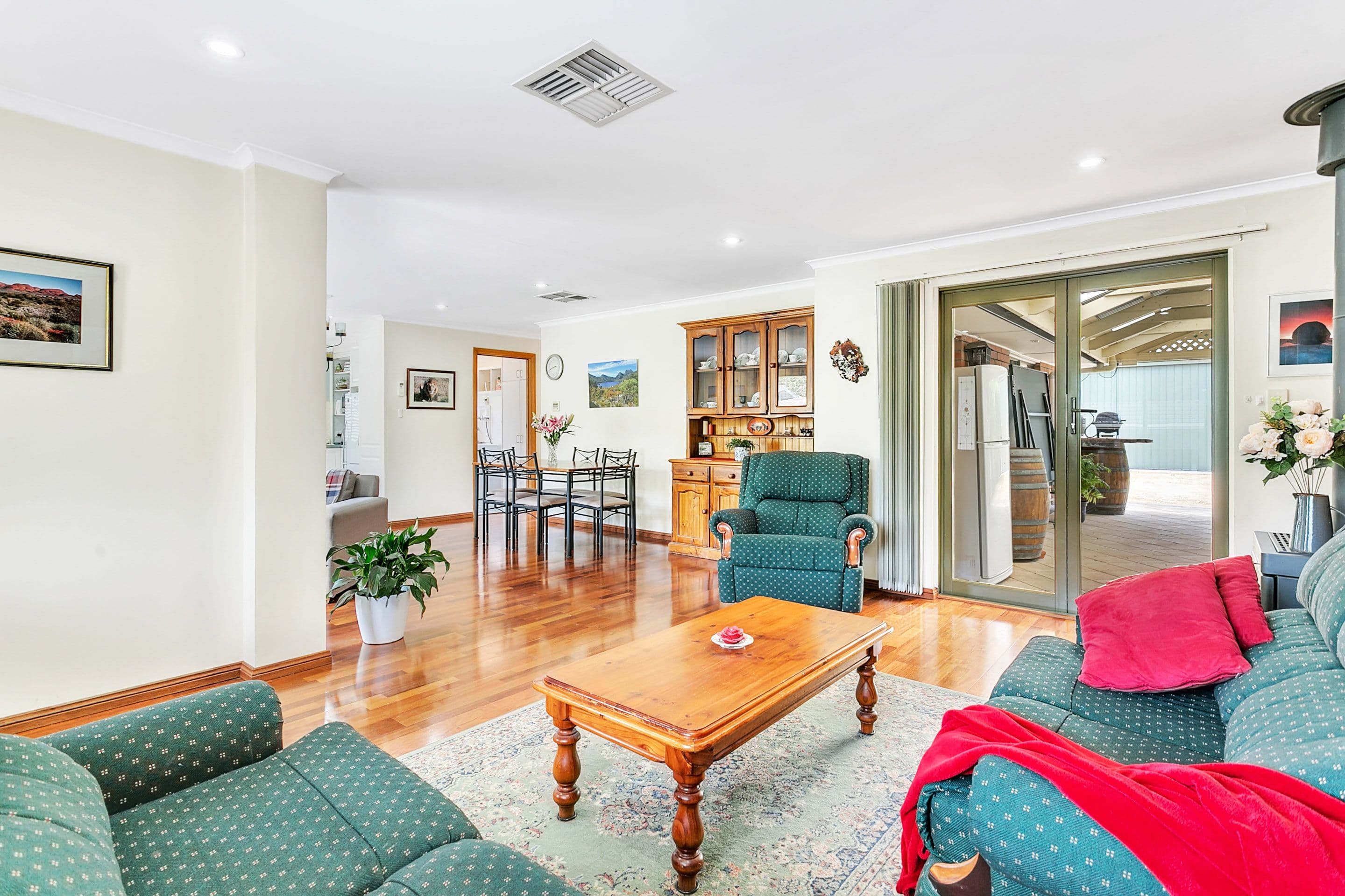 2 Deborah Road, Aberfoyle Park SA 5159, Aberfoyle Park - Thumbnail 2