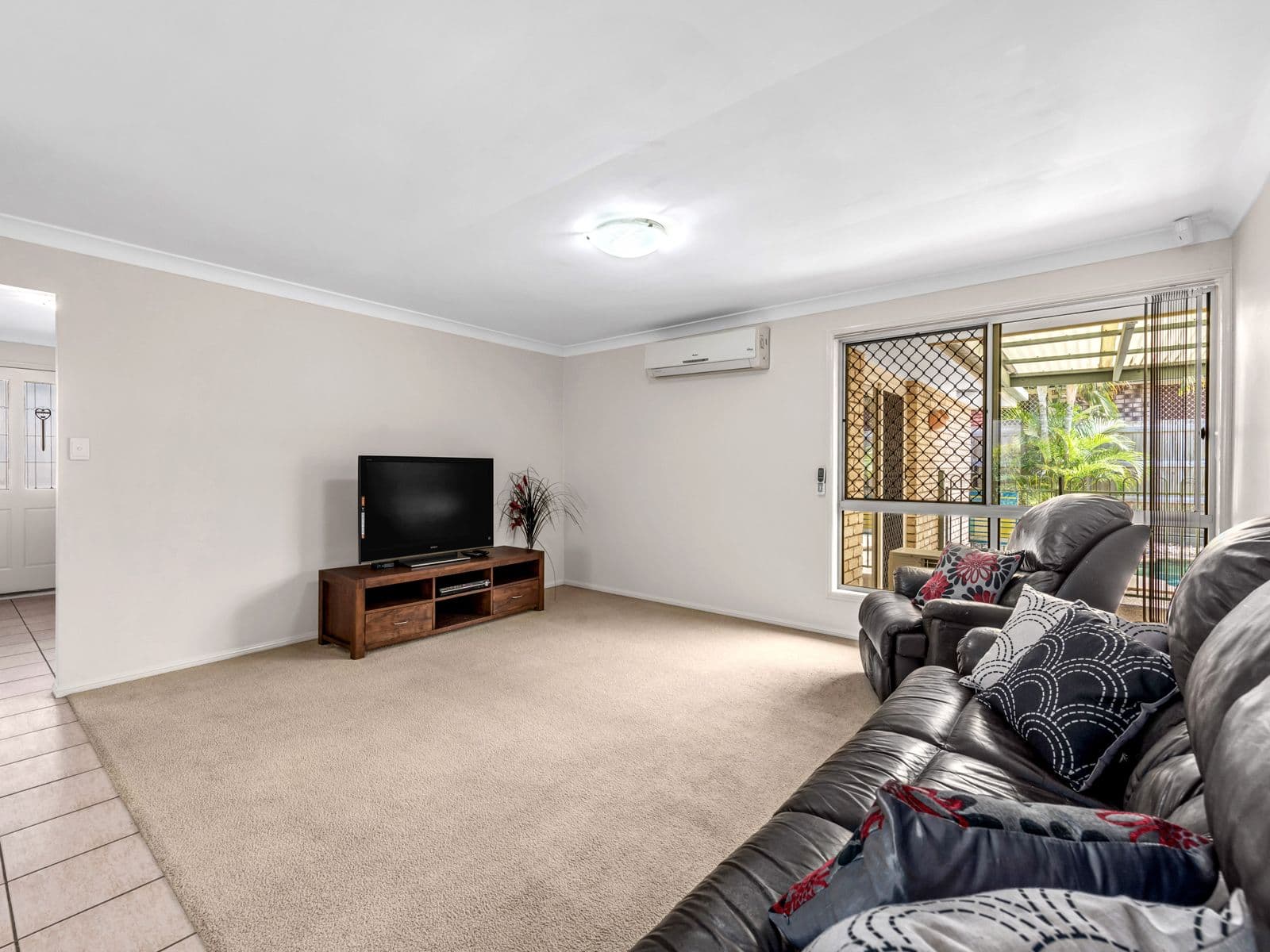 64 Oakmont Avenue, Oxley QLD 4075, Oxley - Thumbnail 5